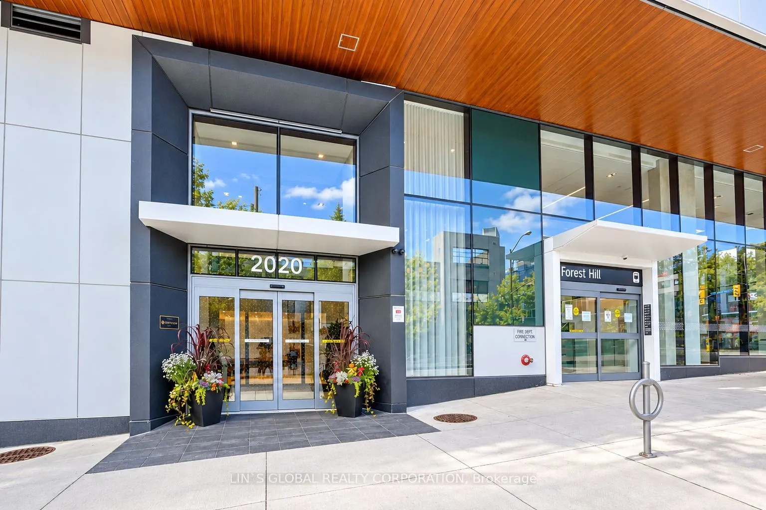 2020 Bathurst Street #523