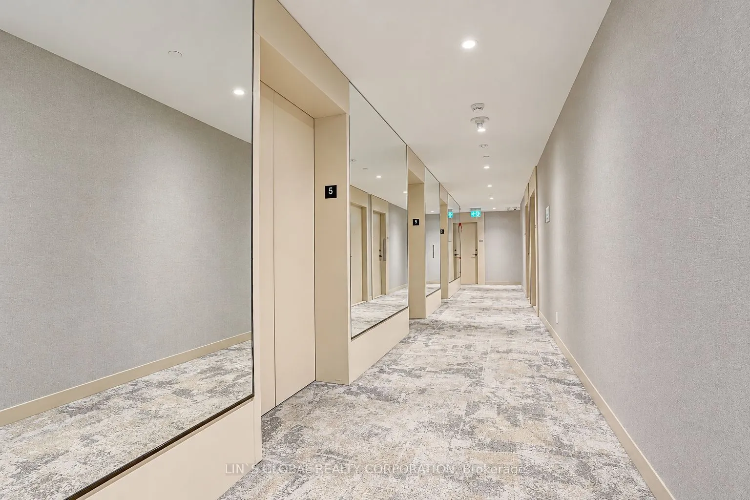 2020 Bathurst Street #523