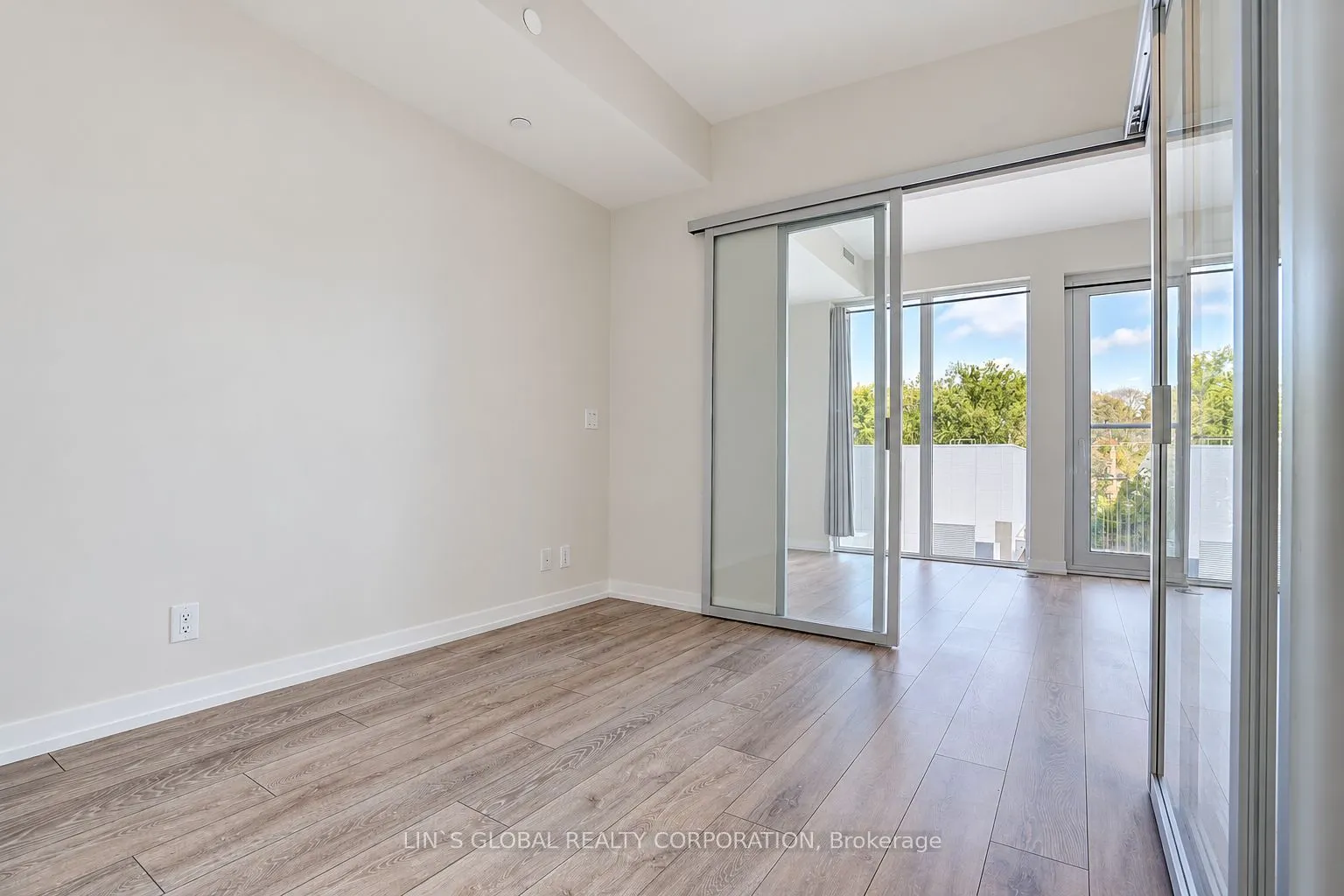 2020 Bathurst Street #523