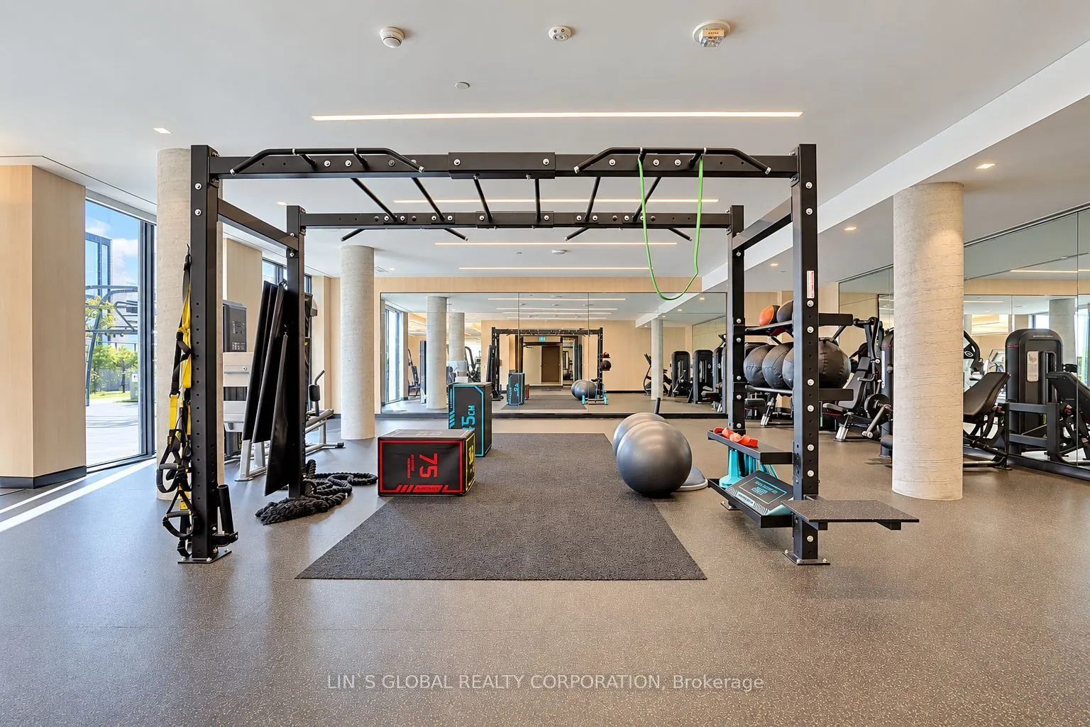 2020 Bathurst Street #523