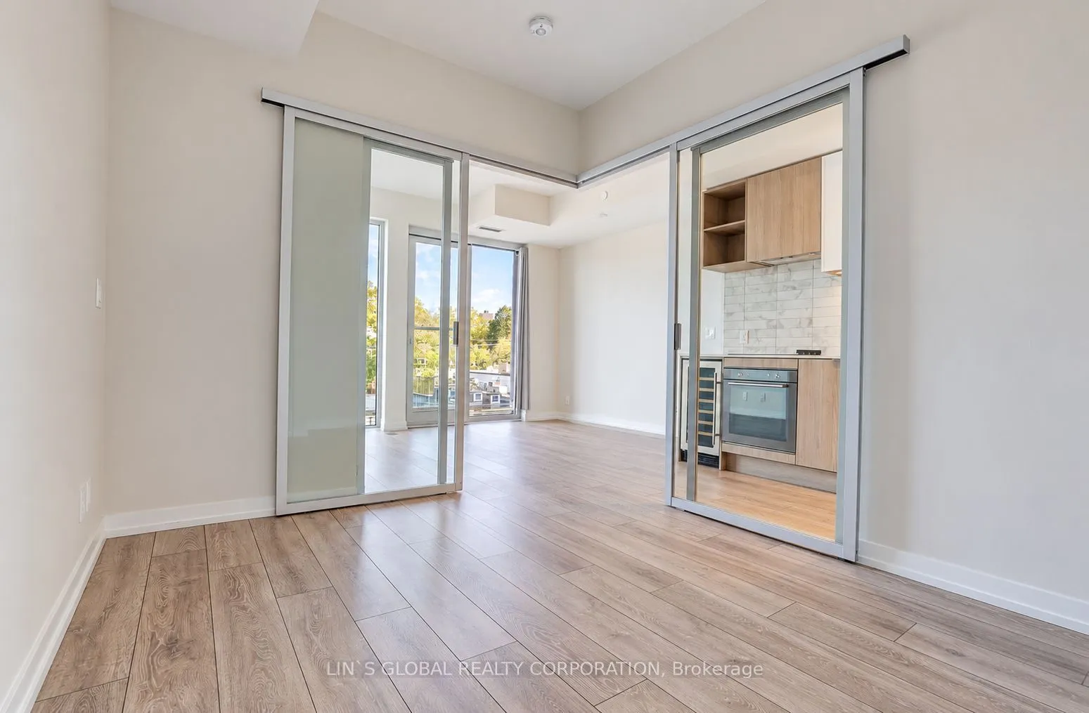 2020 Bathurst Street #523