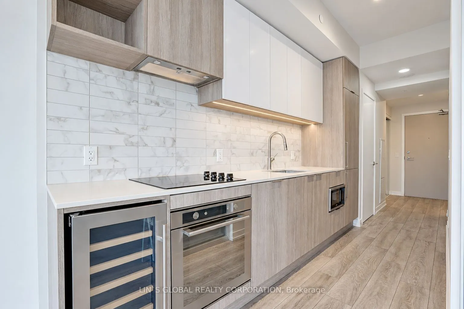 2020 Bathurst Street #523