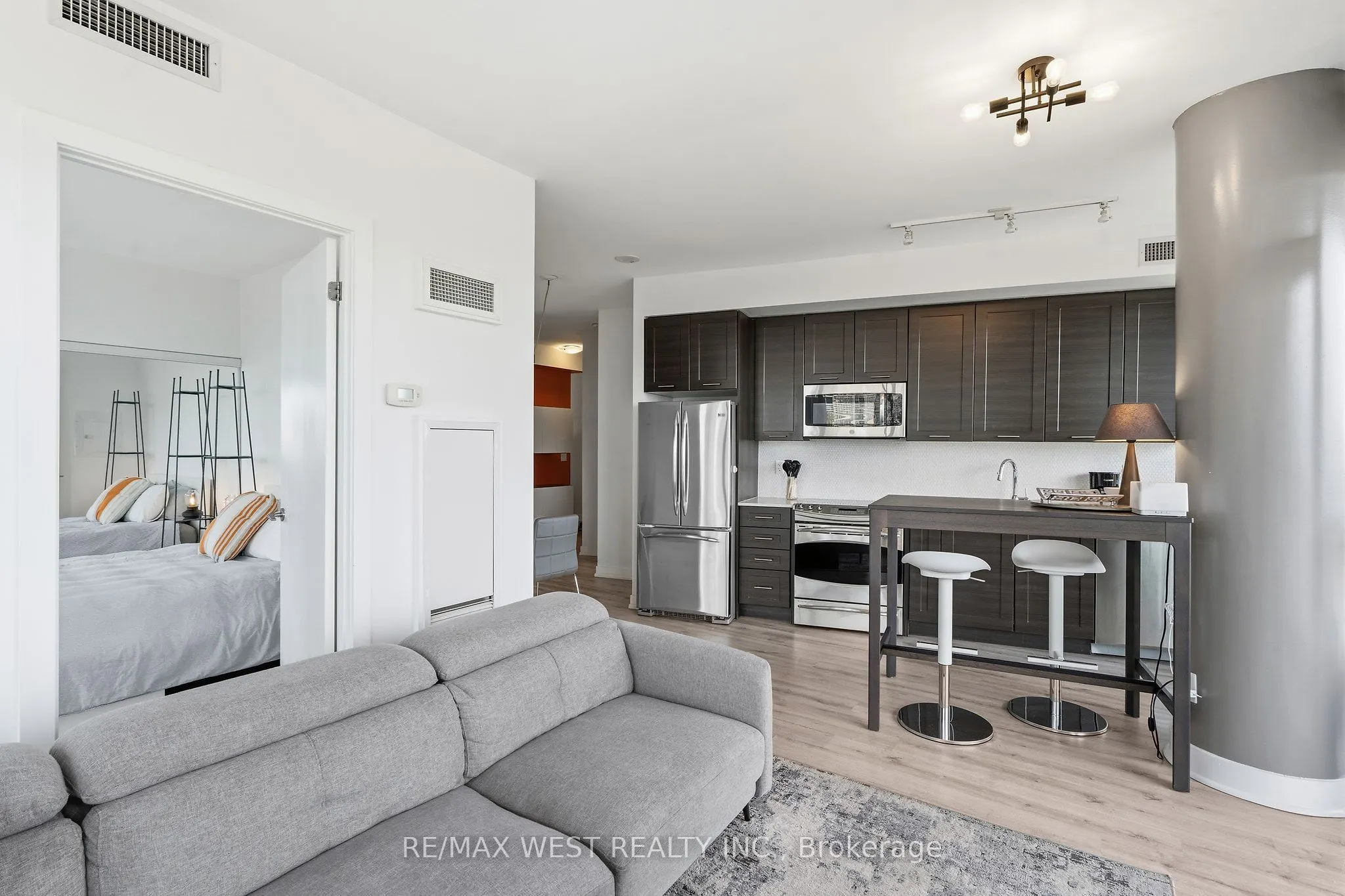 169 Fort York Boulevard #1002