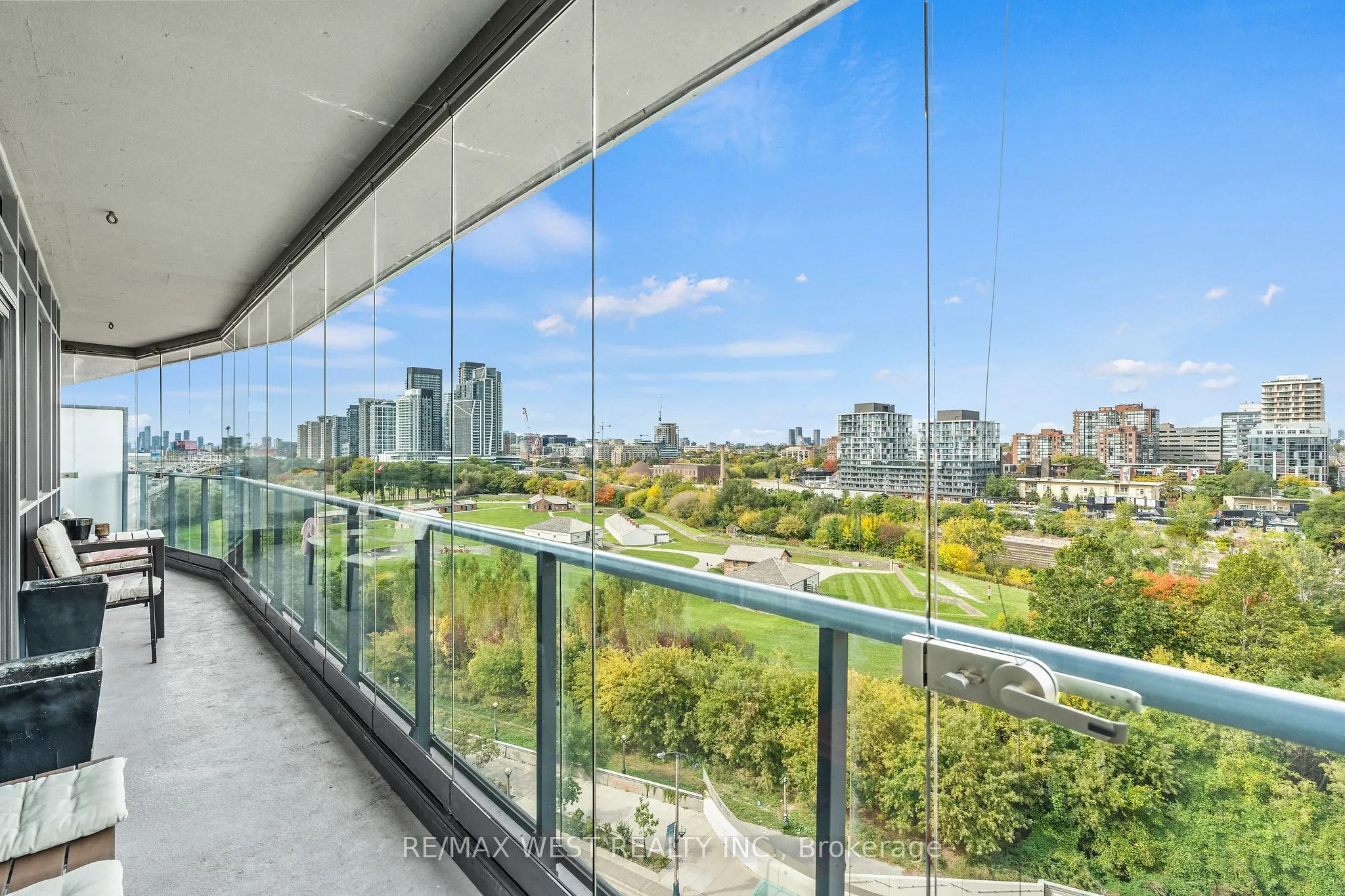 169 Fort York Boulevard #1002