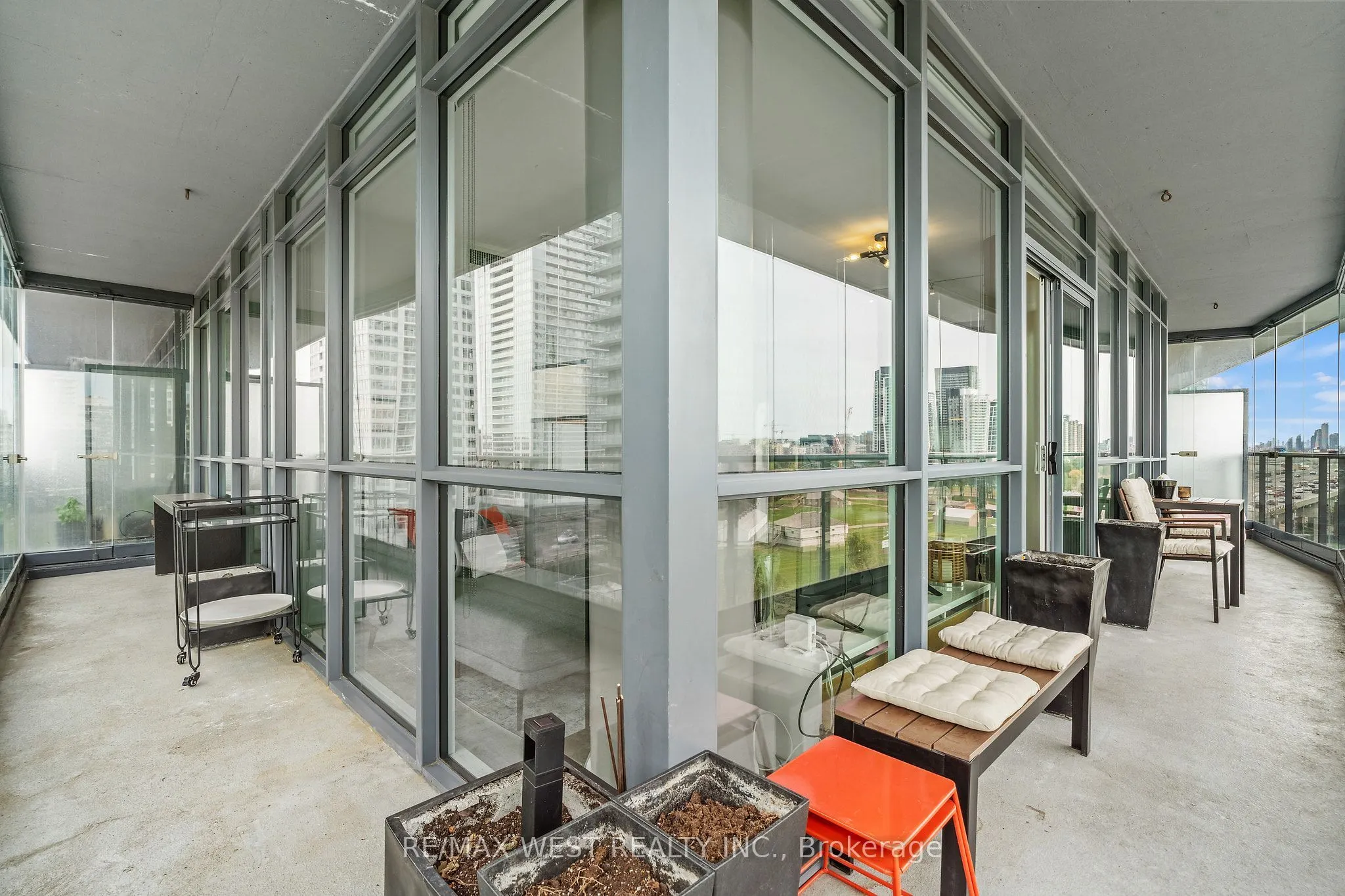 169 Fort York Boulevard #1002
