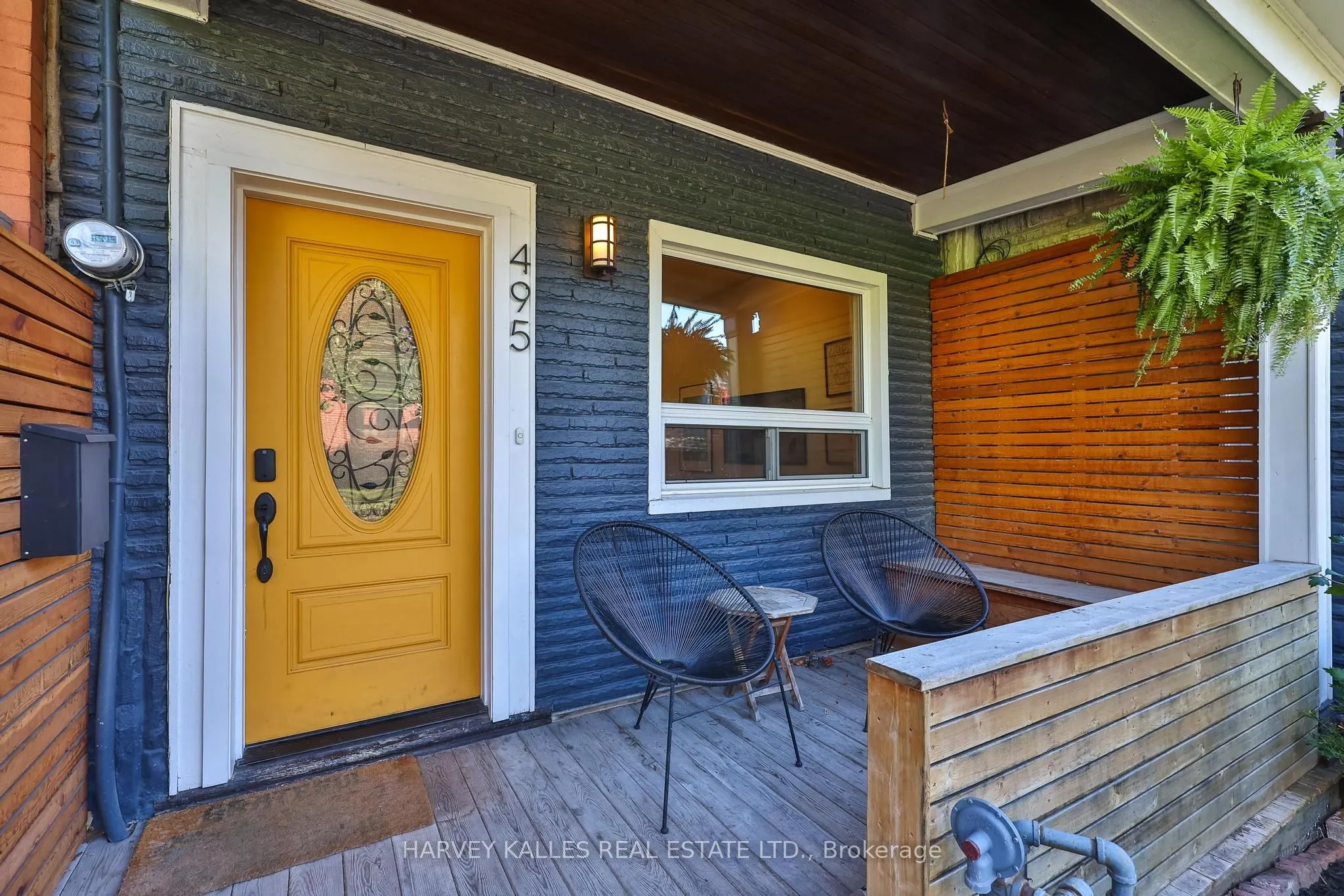 495 Roxton Road