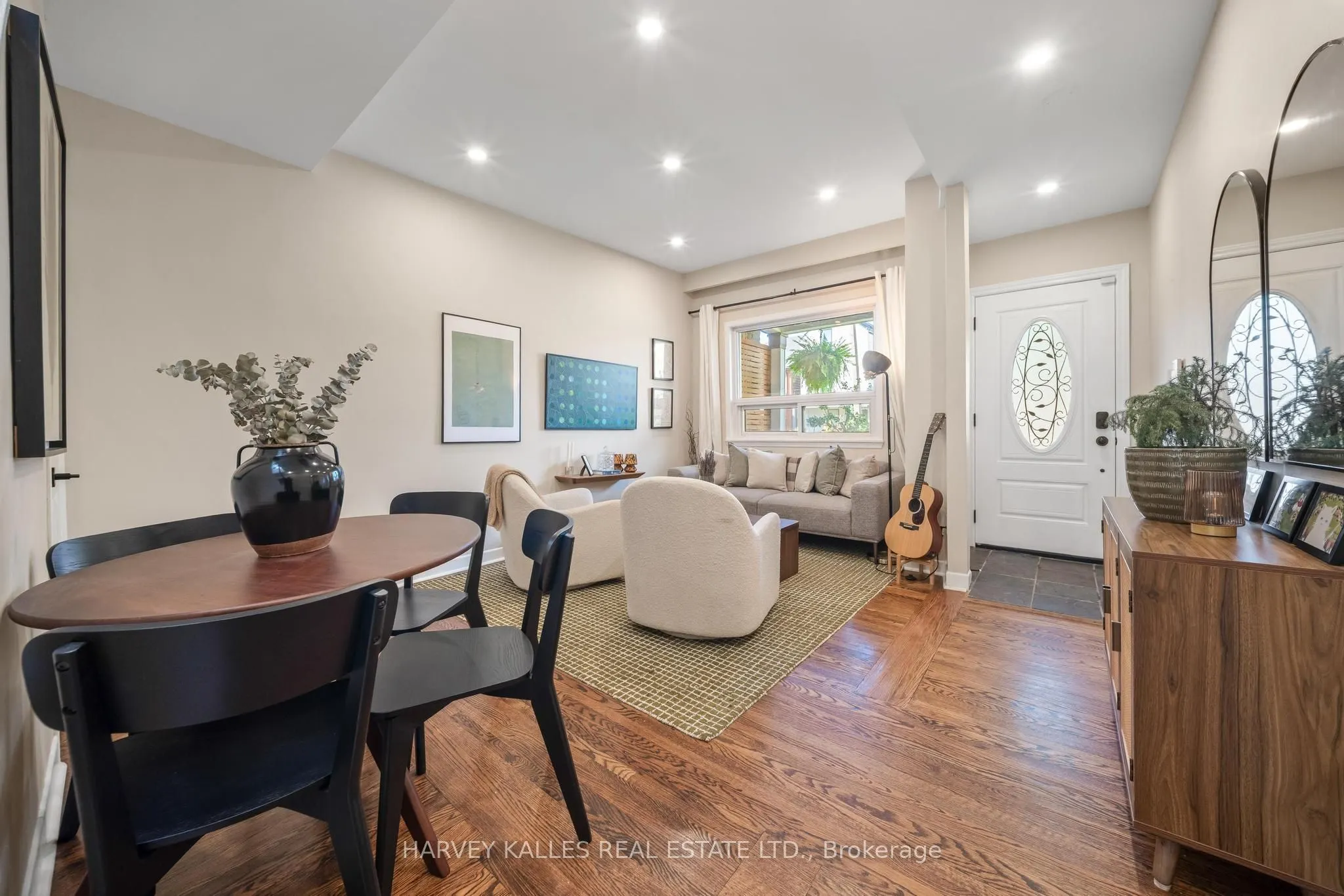 495 Roxton Road