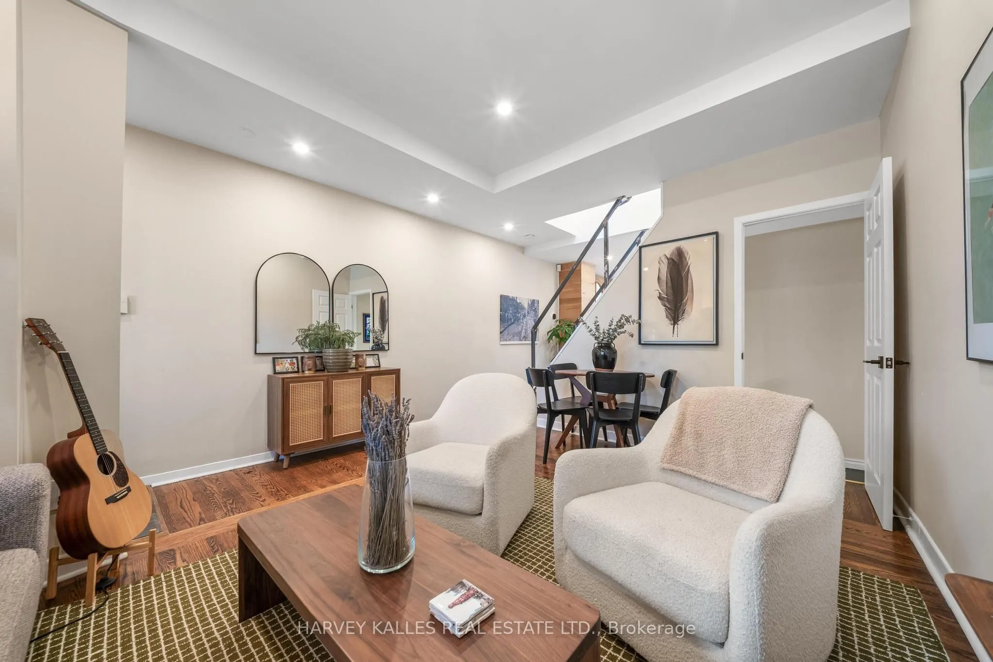 495 Roxton Road