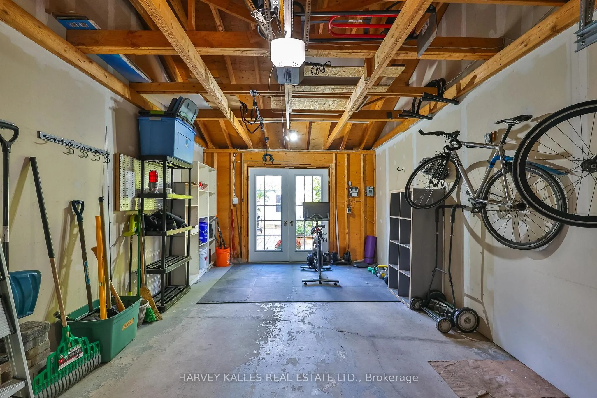 495 Roxton Road