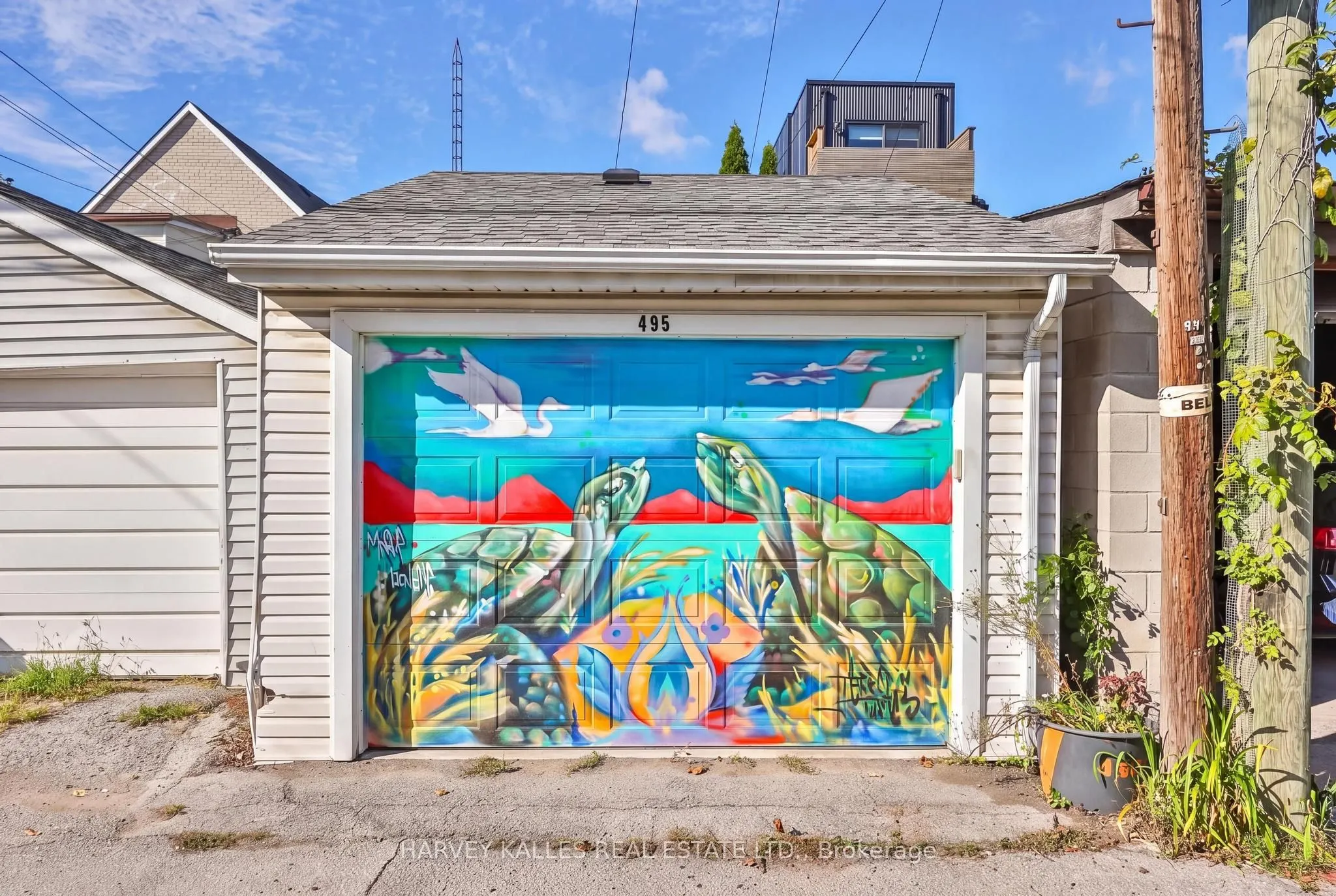 495 Roxton Road