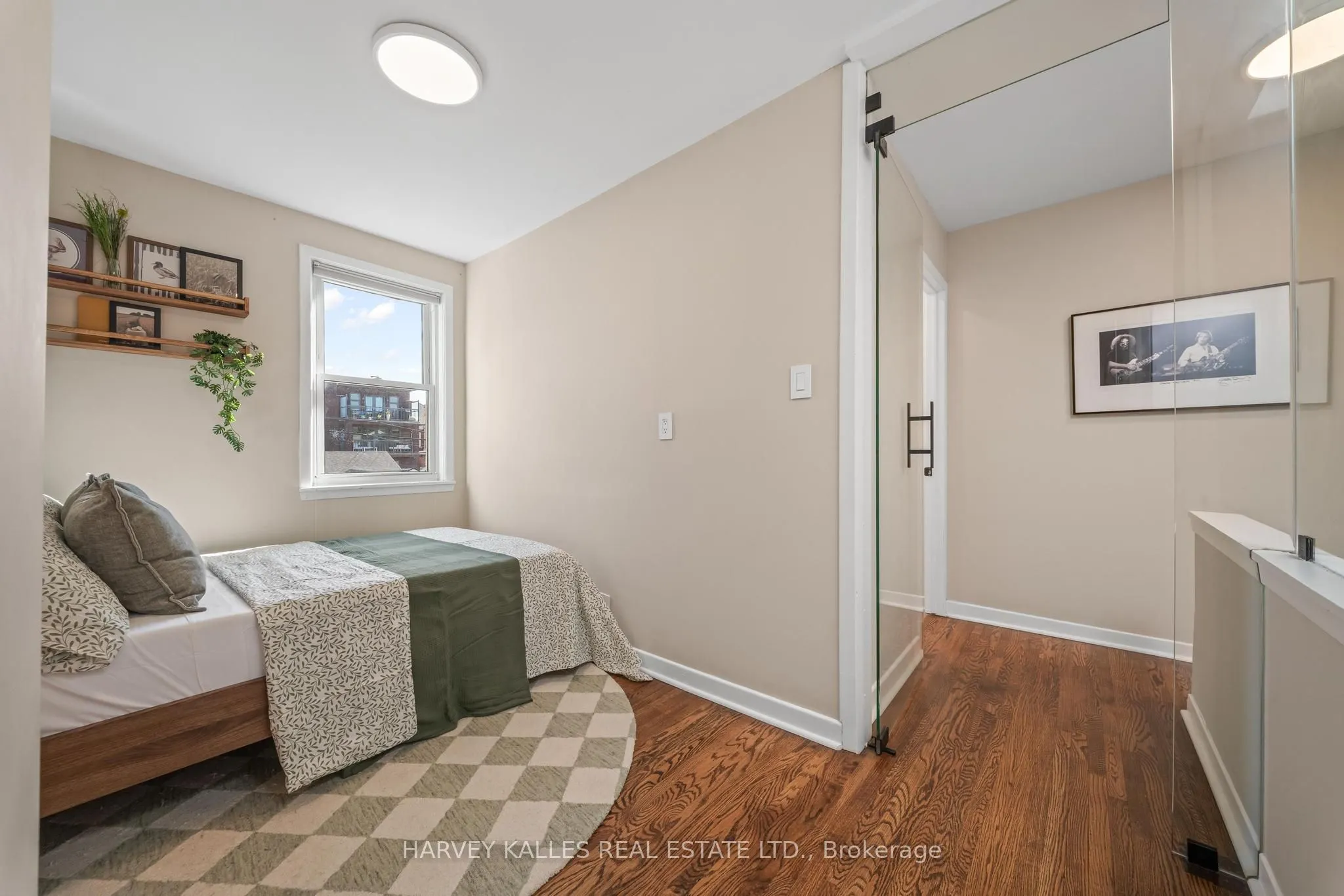 495 Roxton Road