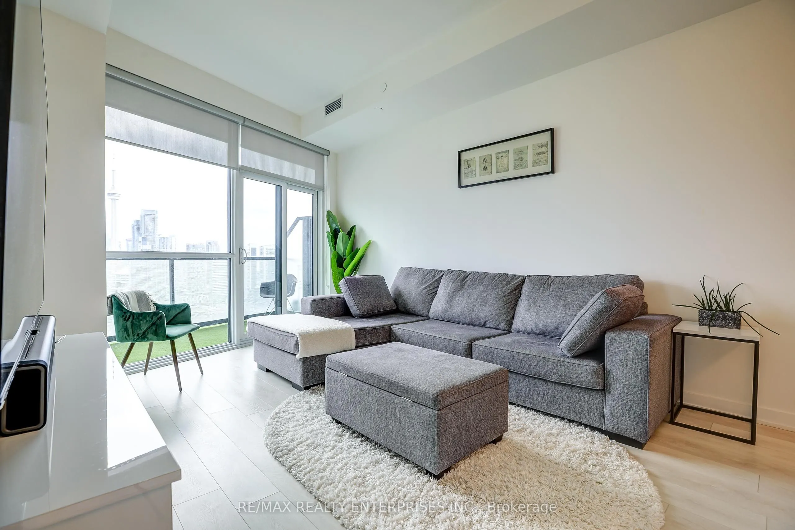 30 Ordnance Street #2706