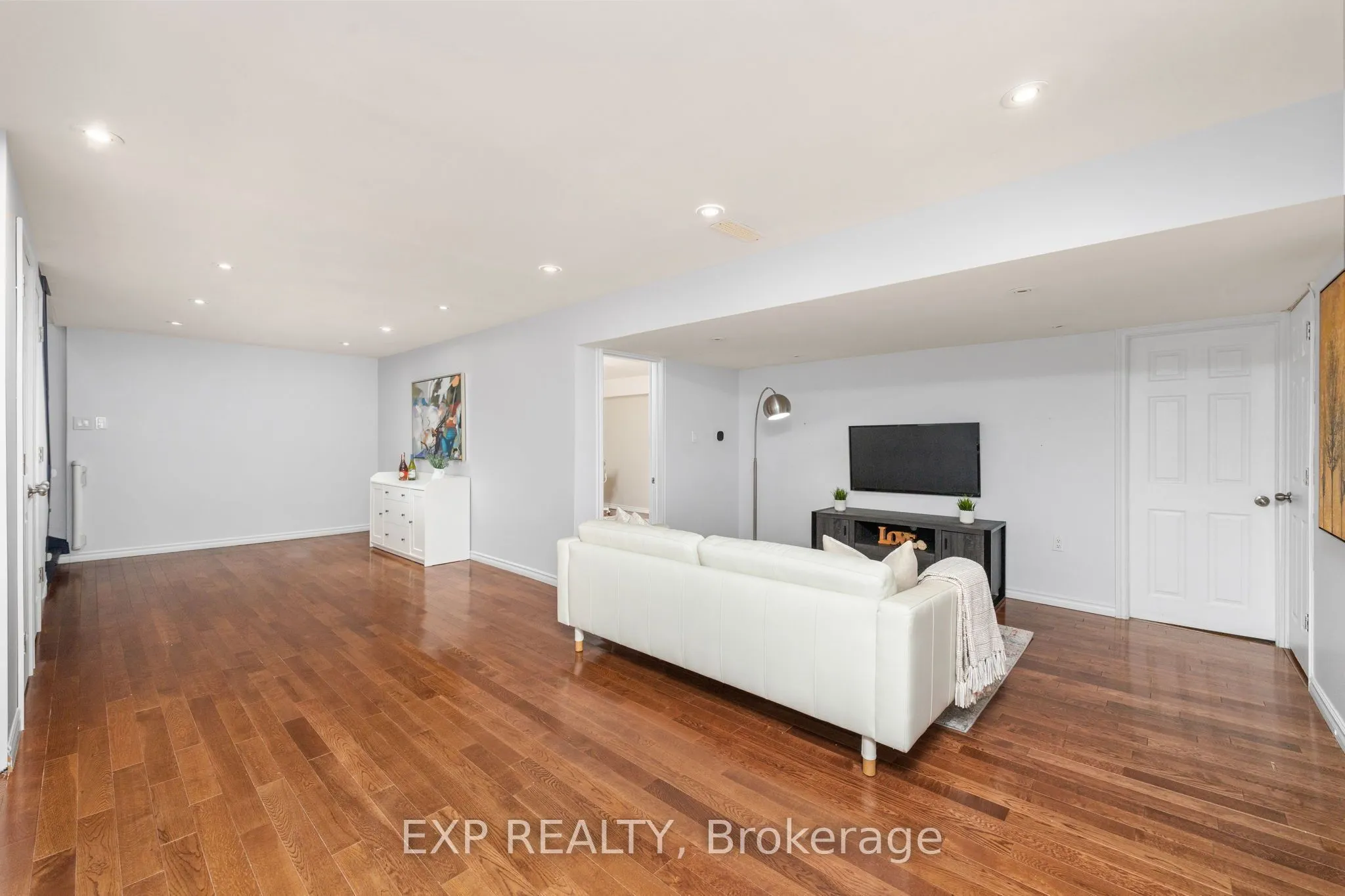 5 Tadcaster Place