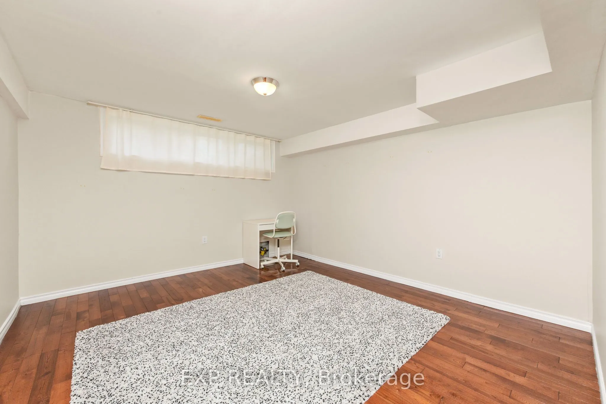 5 Tadcaster Place