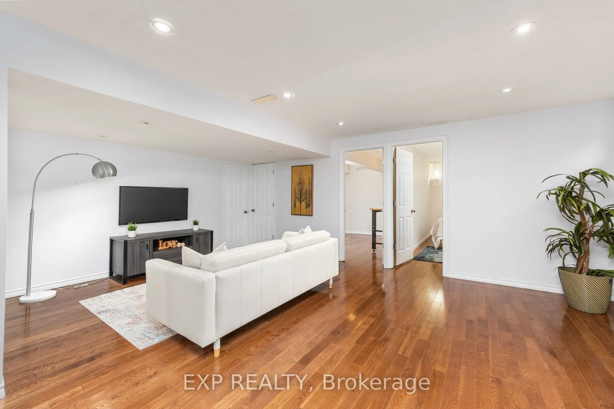 5 Tadcaster Place