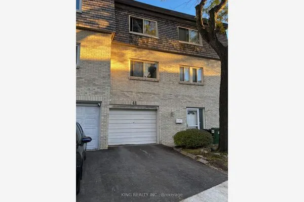 41 Courville Coachway #71