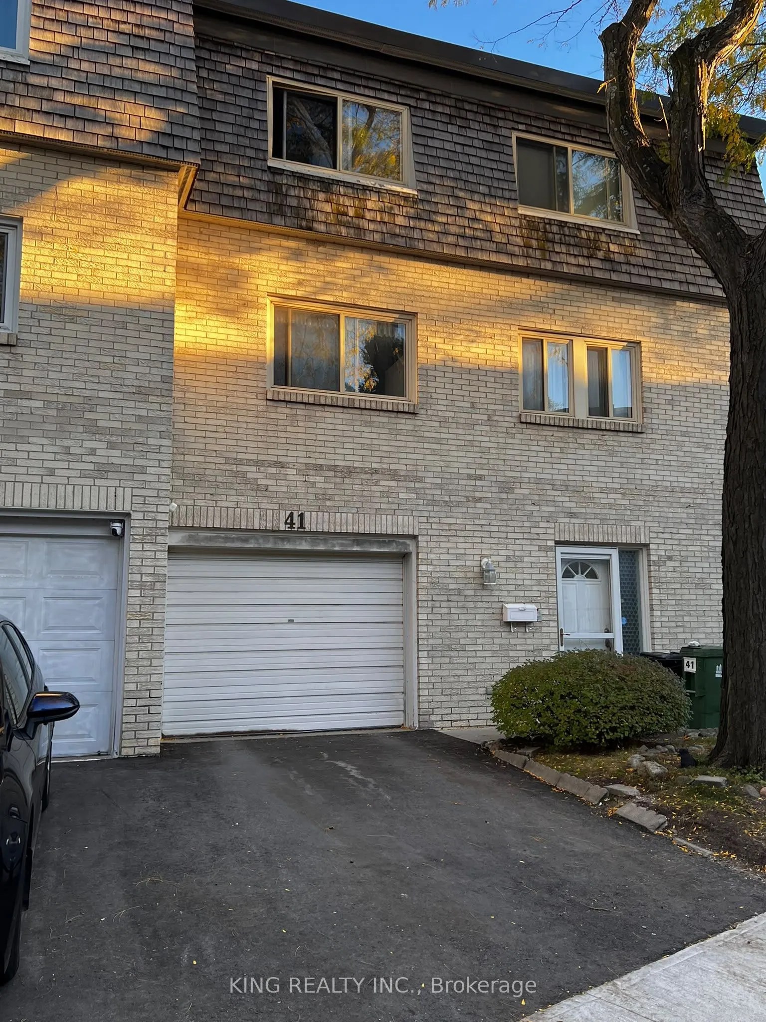 41 Courville Coachway #71