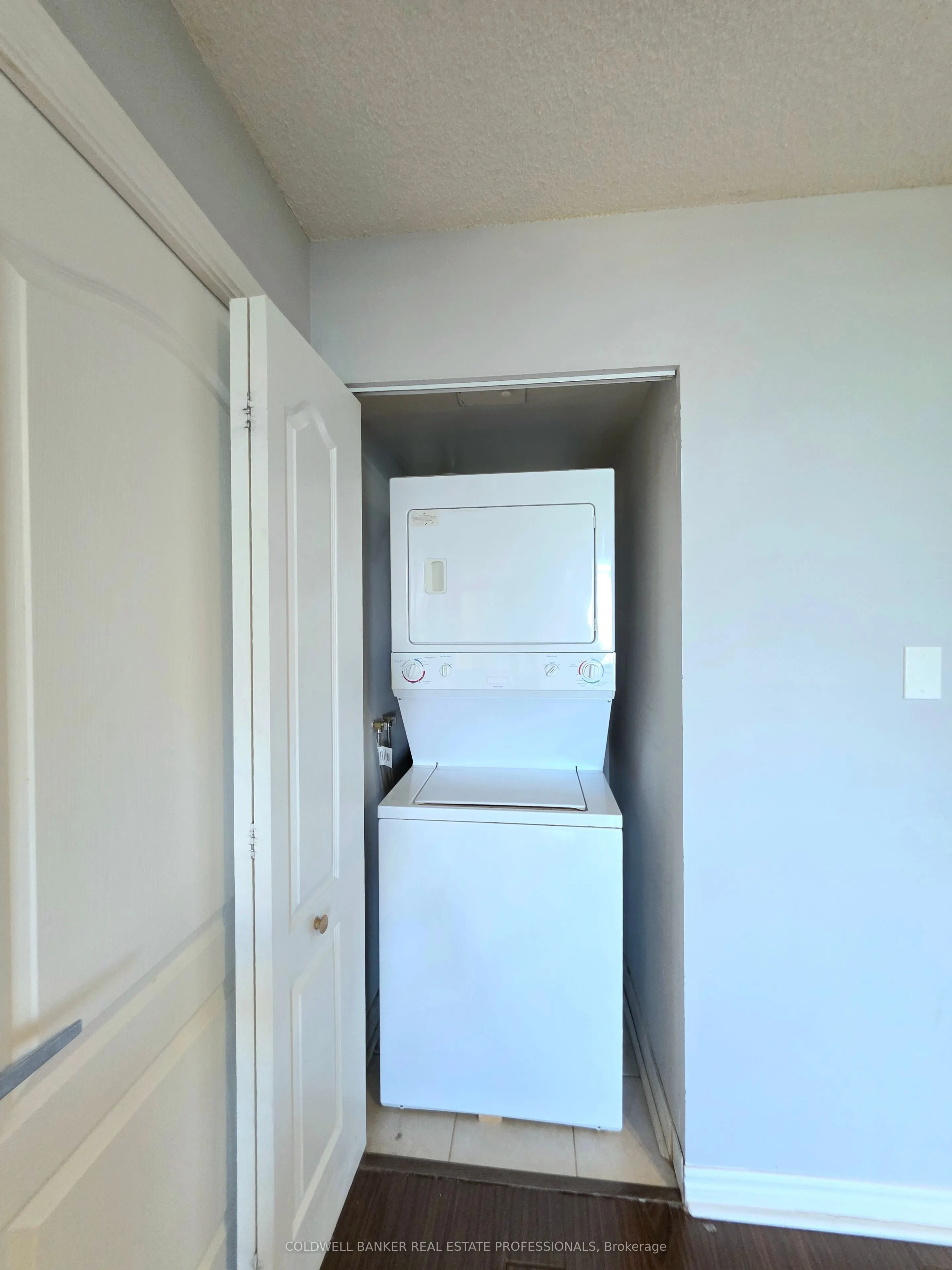 17 Barberry Place #2006
