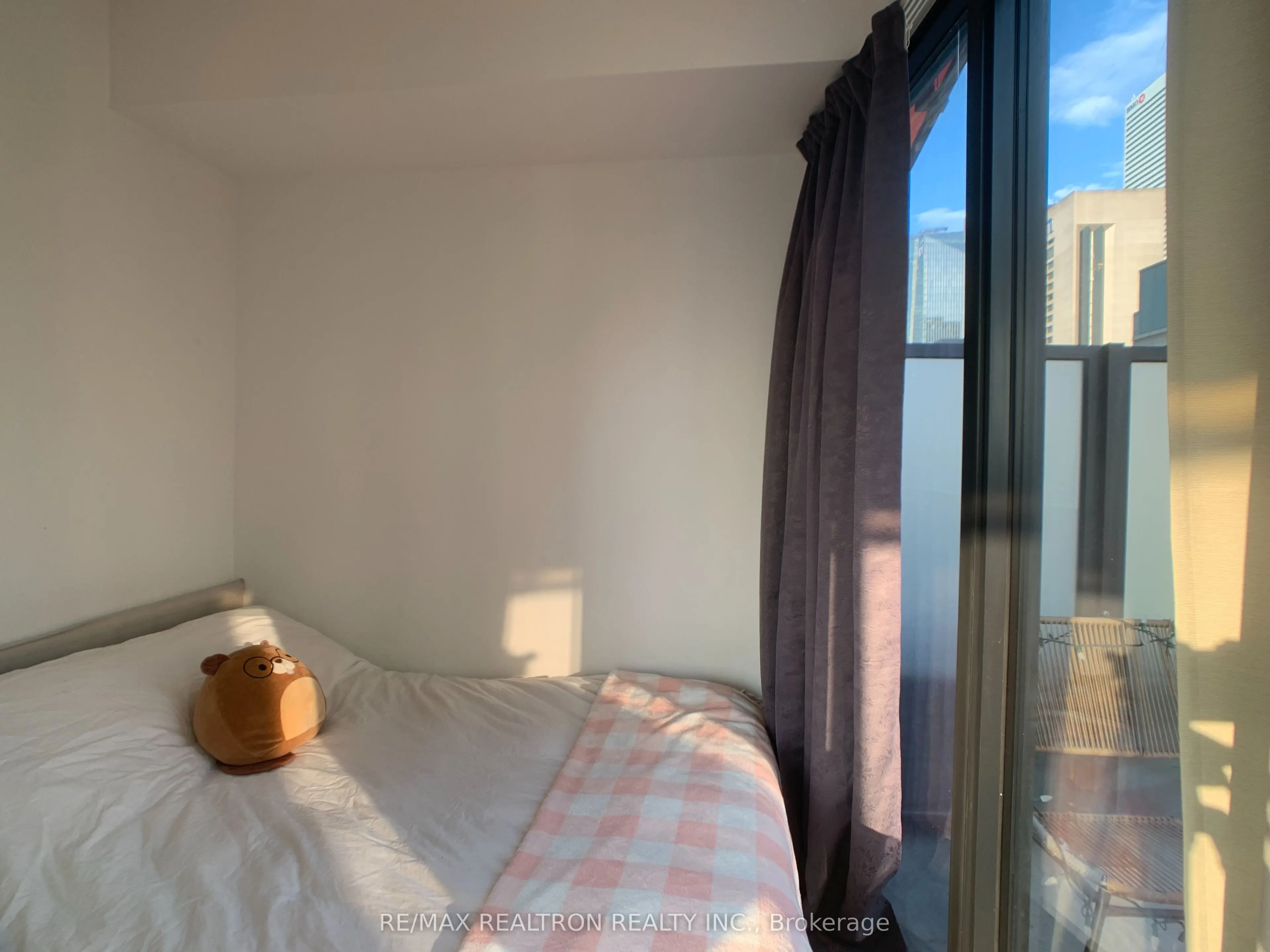 215 Queen Street W #1201