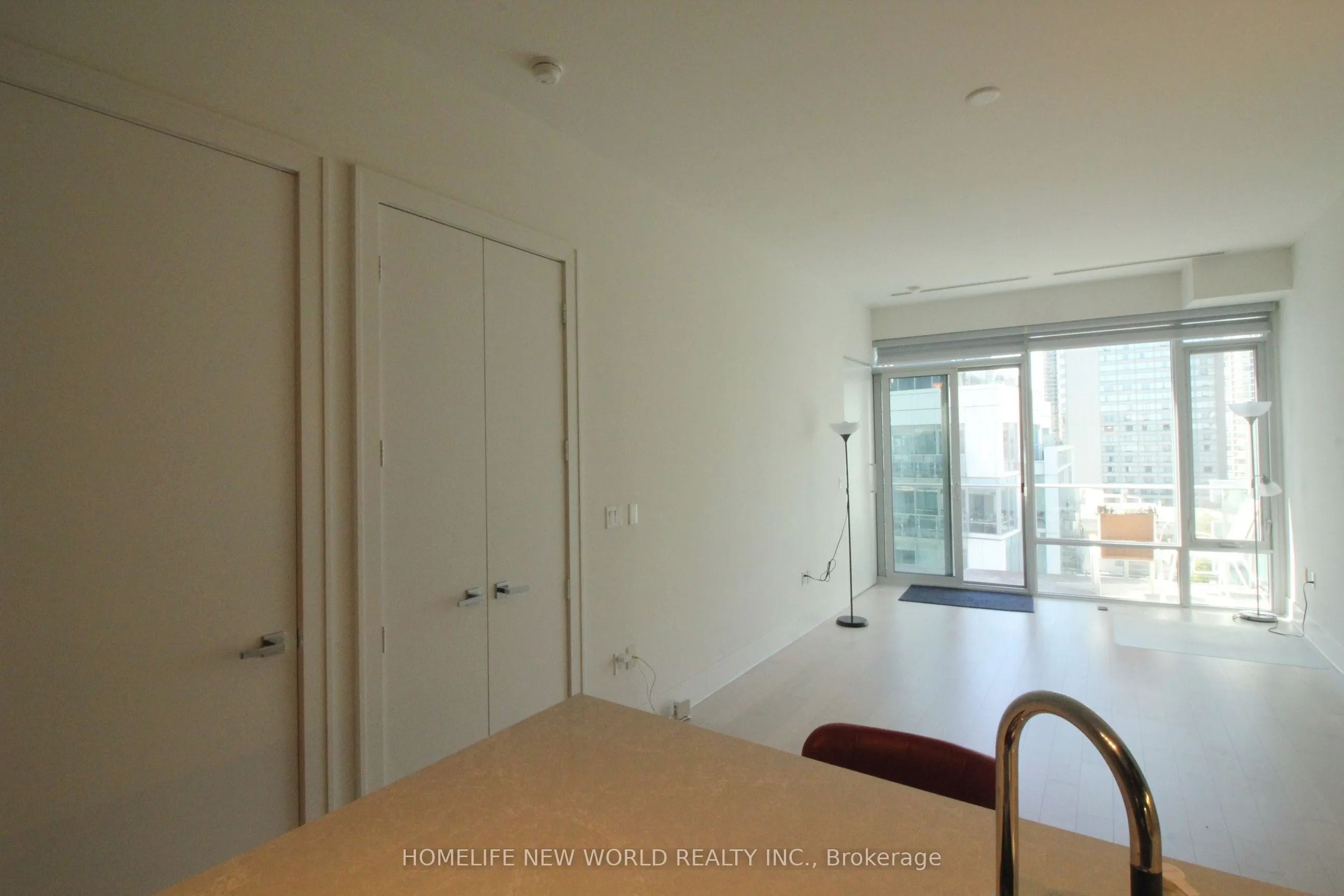 29 QUEENS QUAY E #1123
