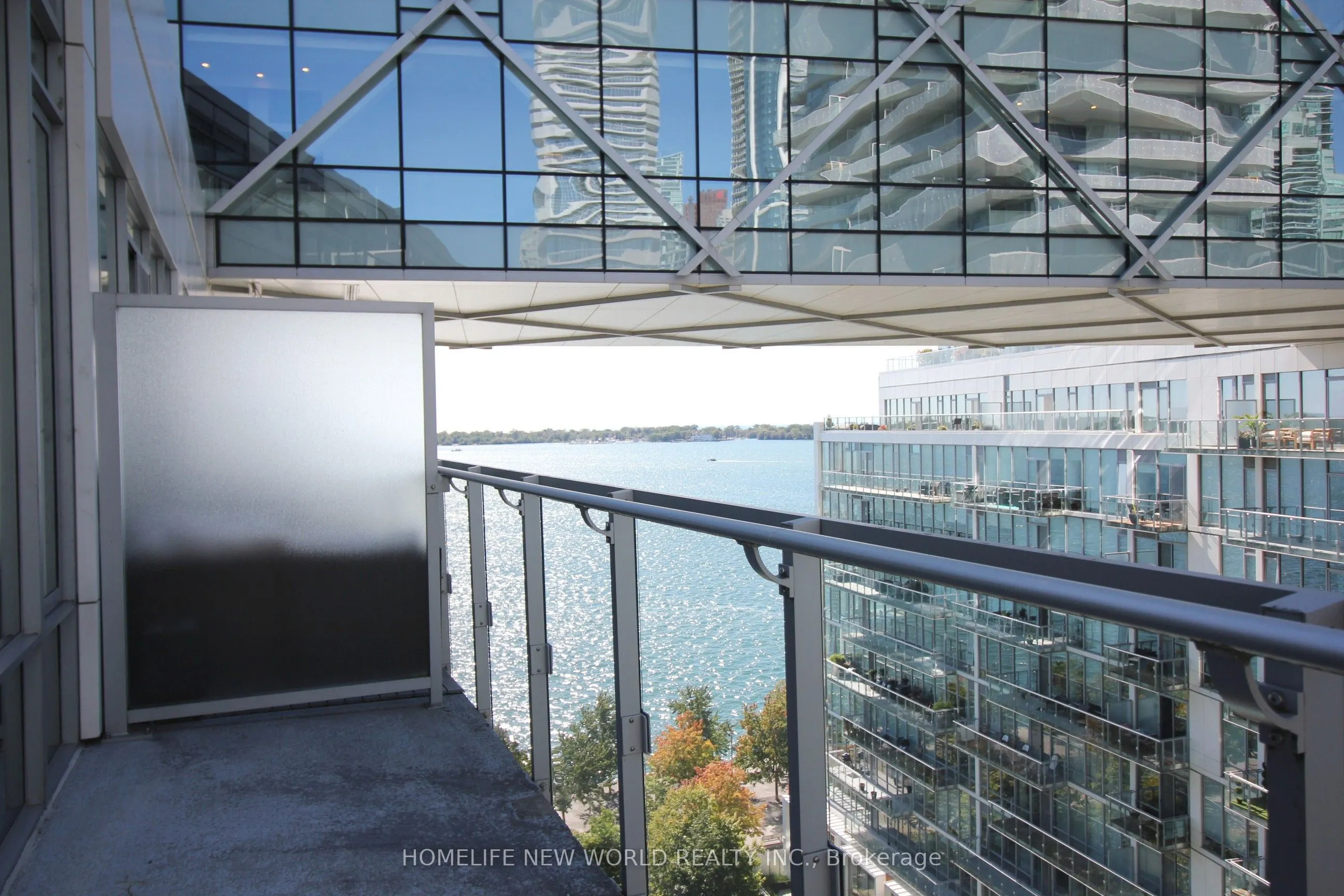 29 QUEENS QUAY E #1123