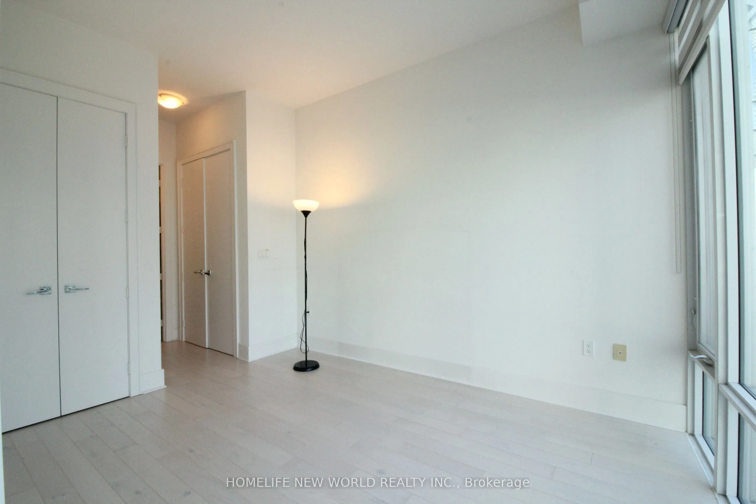 29 QUEENS QUAY E #1123