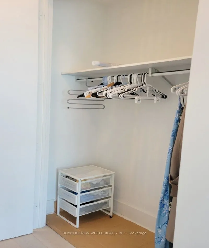 29 QUEENS QUAY E #1123