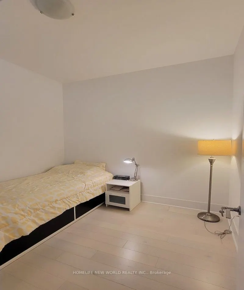 29 QUEENS QUAY E #1123
