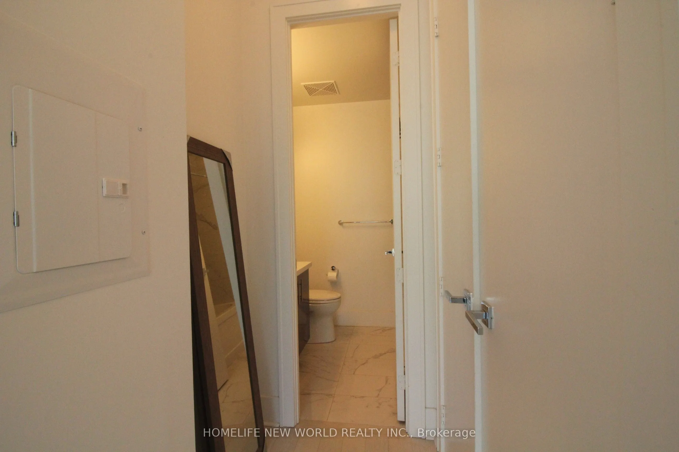 29 QUEENS QUAY E #1123
