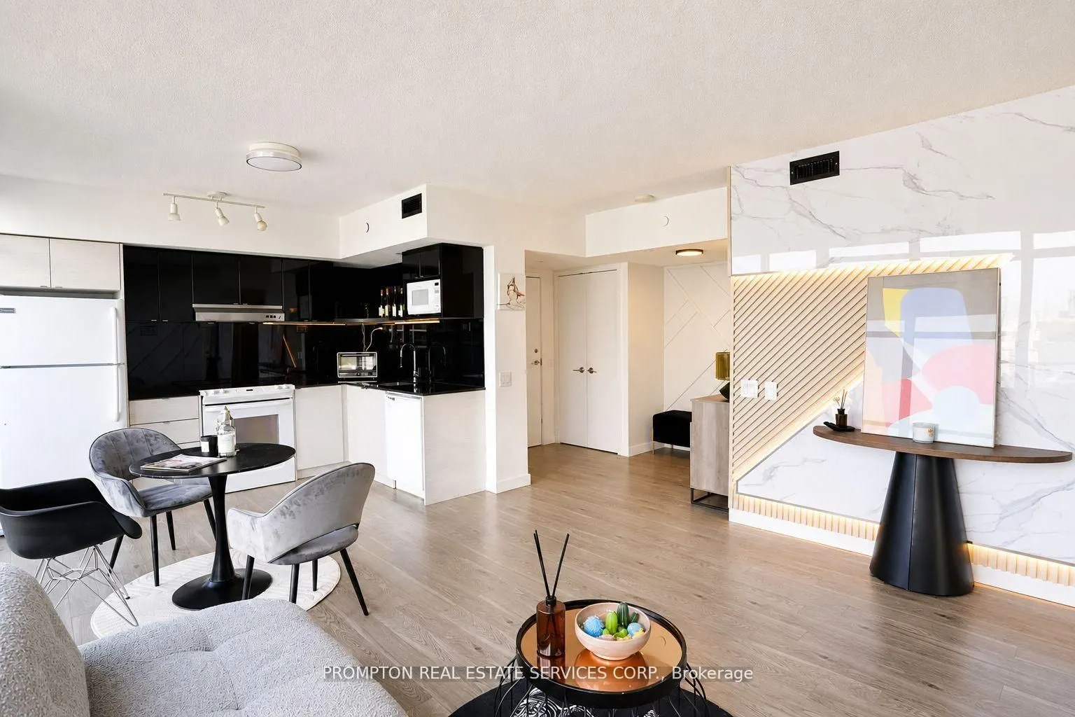 72 Esther Shiner Boulevard #717