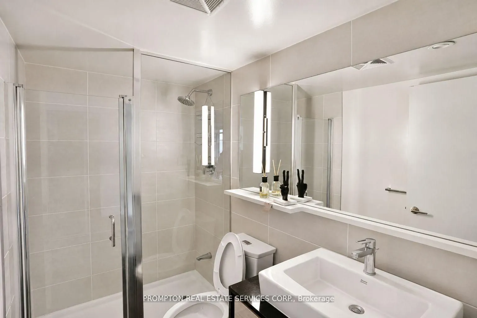 72 Esther Shiner Boulevard #717