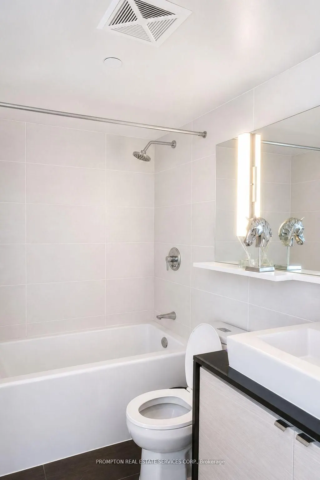 72 Esther Shiner Boulevard #717