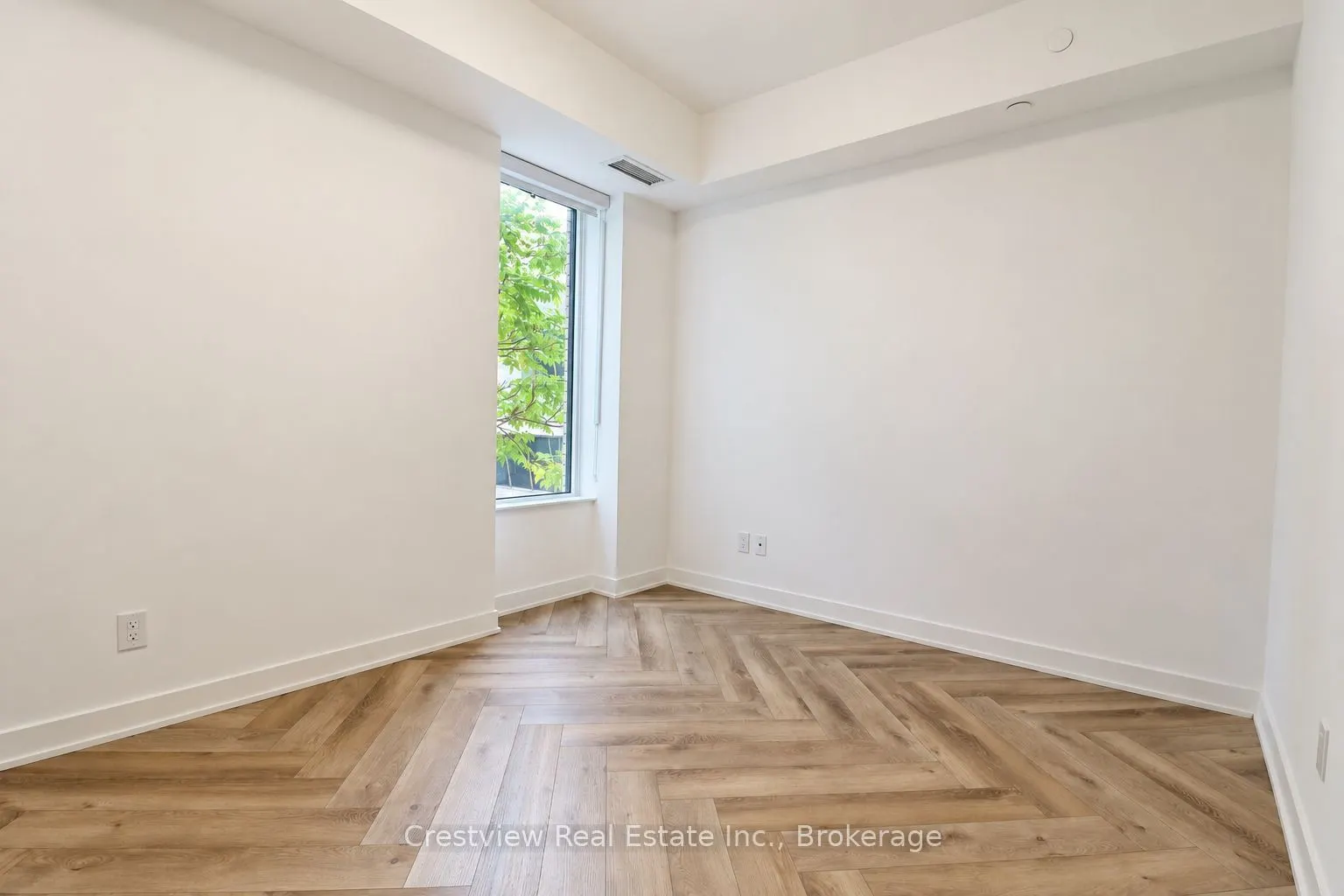 543 Richmond Street W #420