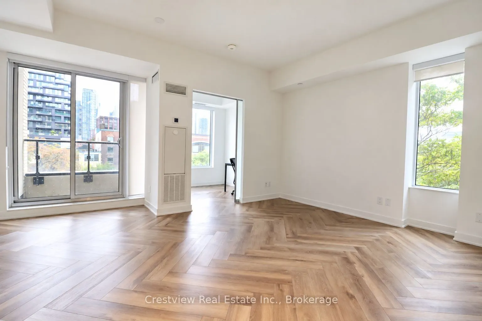 543 Richmond Street W #420