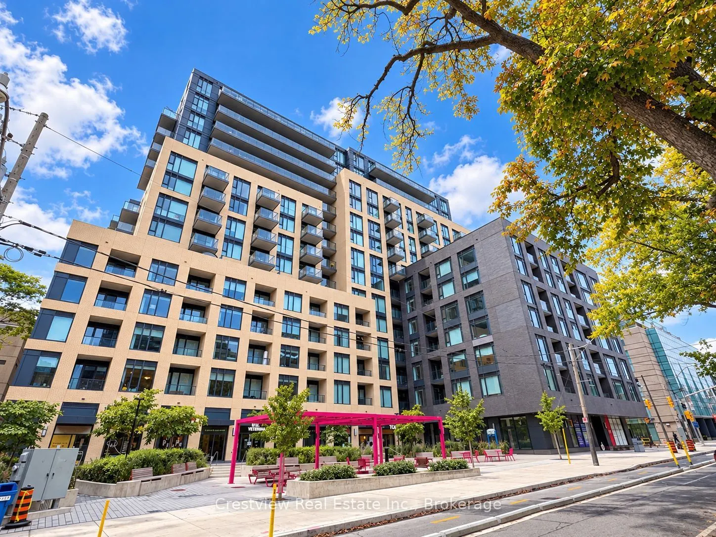 543 Richmond Street W #420