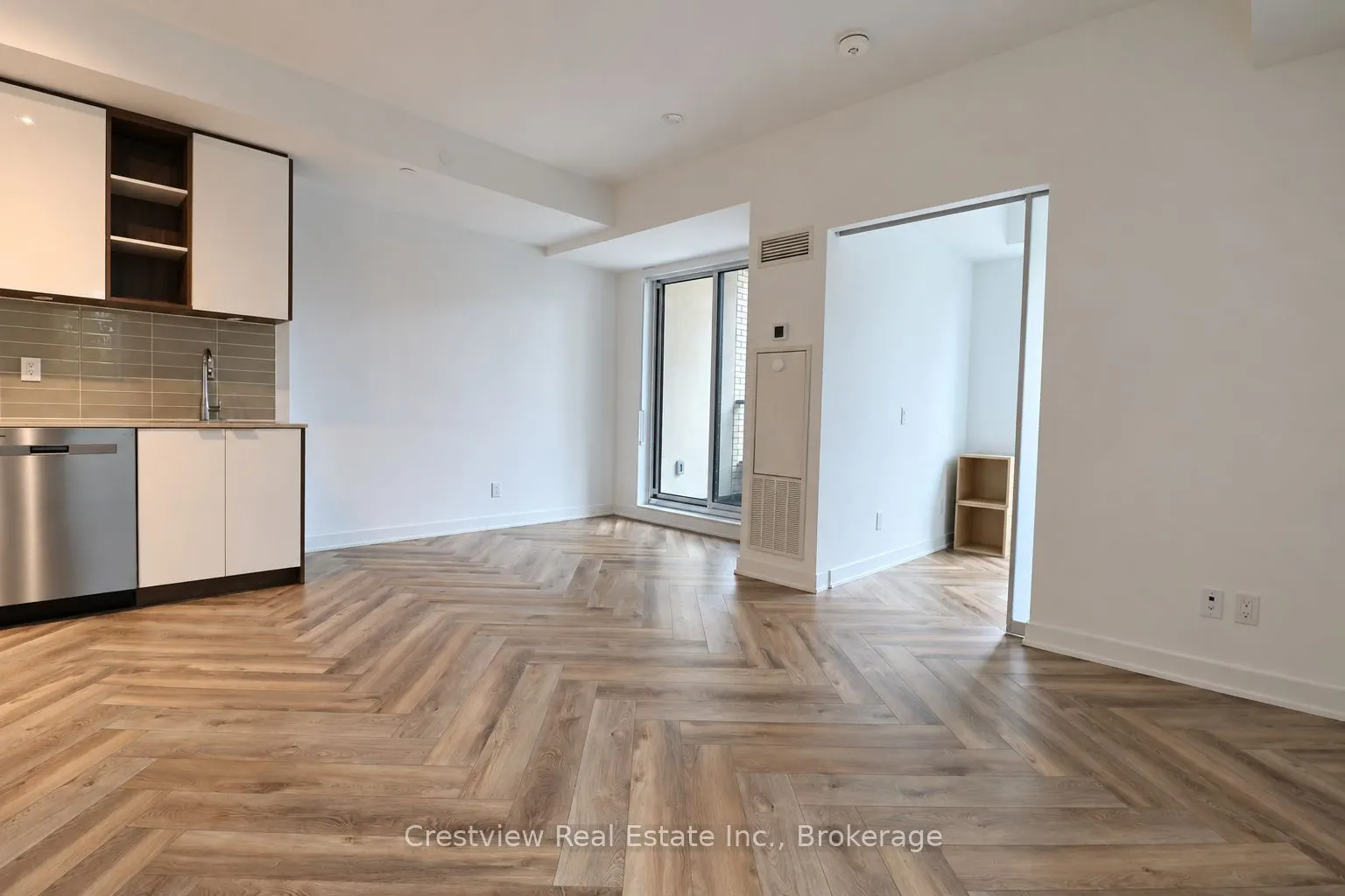 543 Richmond Street W #420