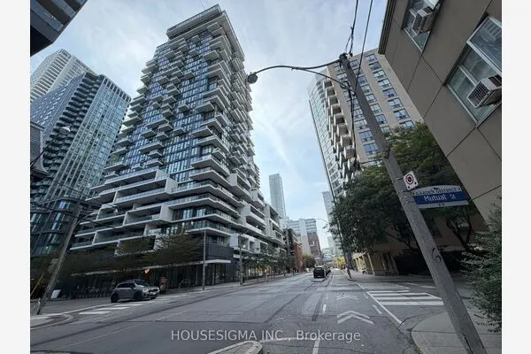 77 Shuter Street #612