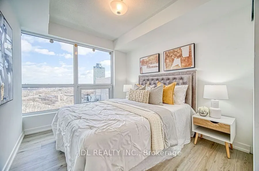 395 Bloor Street E #1608
