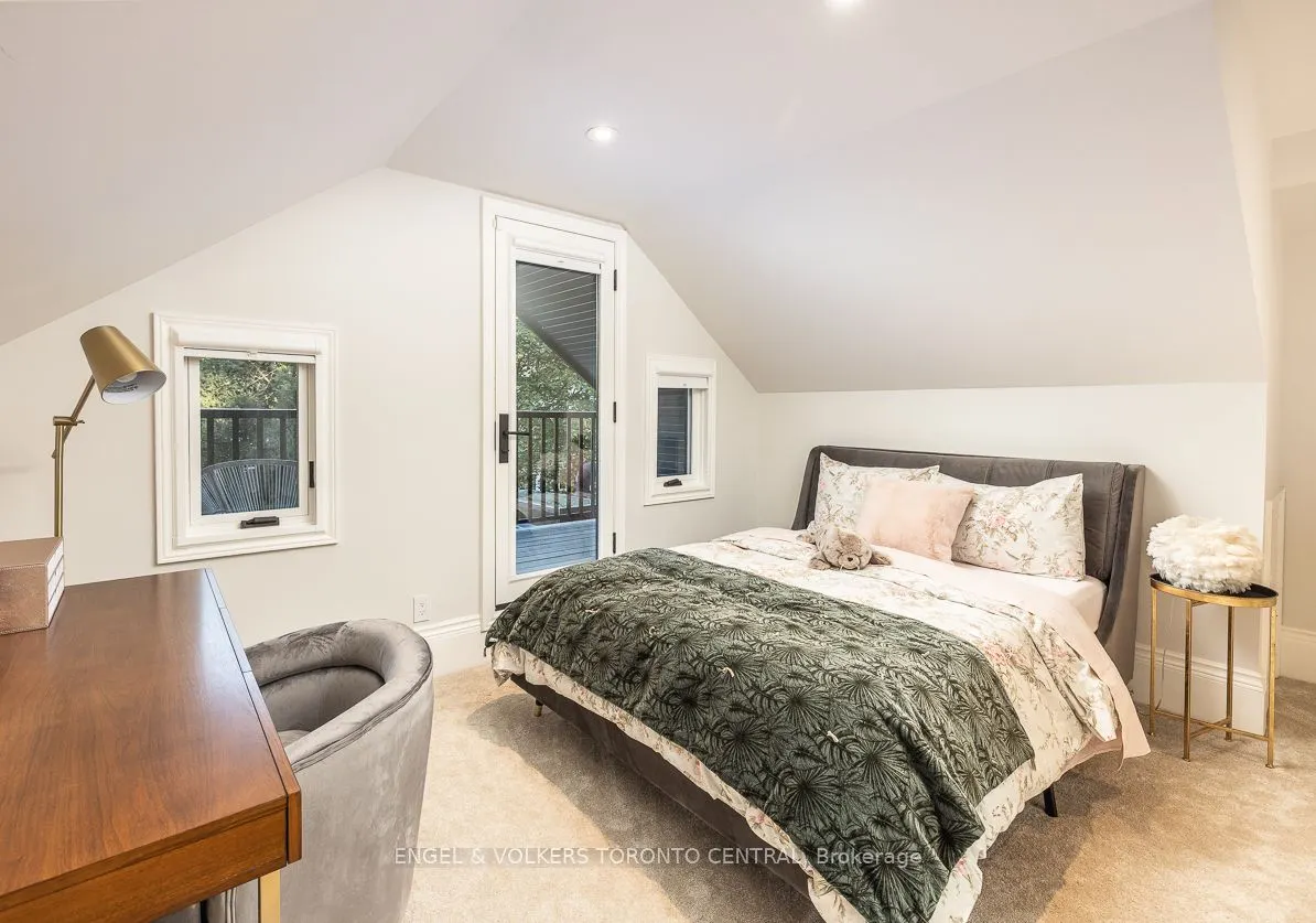 1 Bryce Avenue