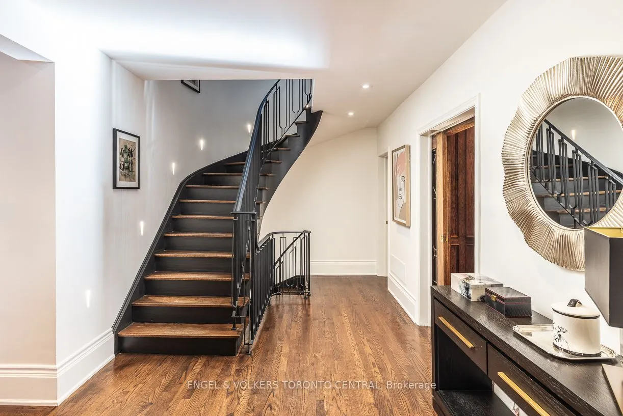 1 Bryce Avenue