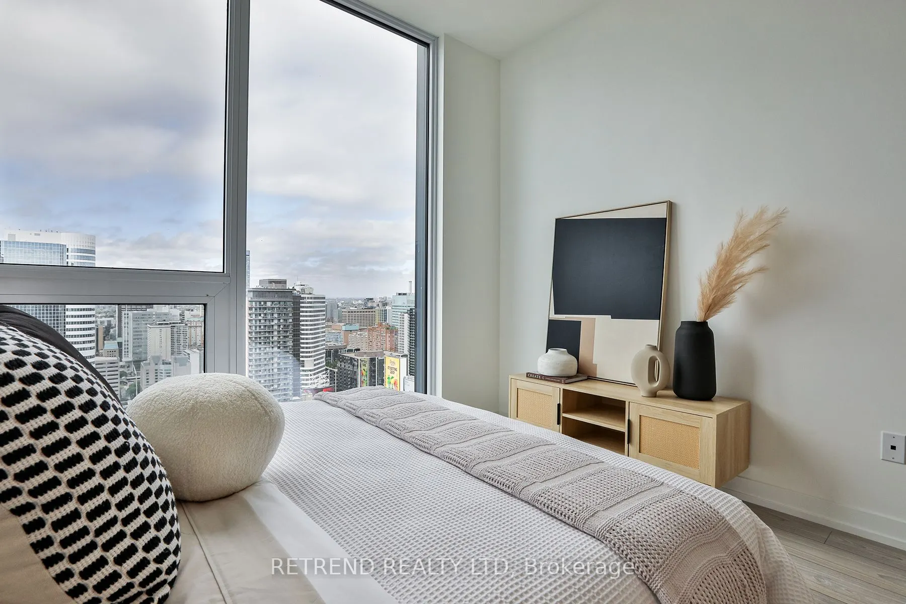 82 Dalhousie Street #PH08