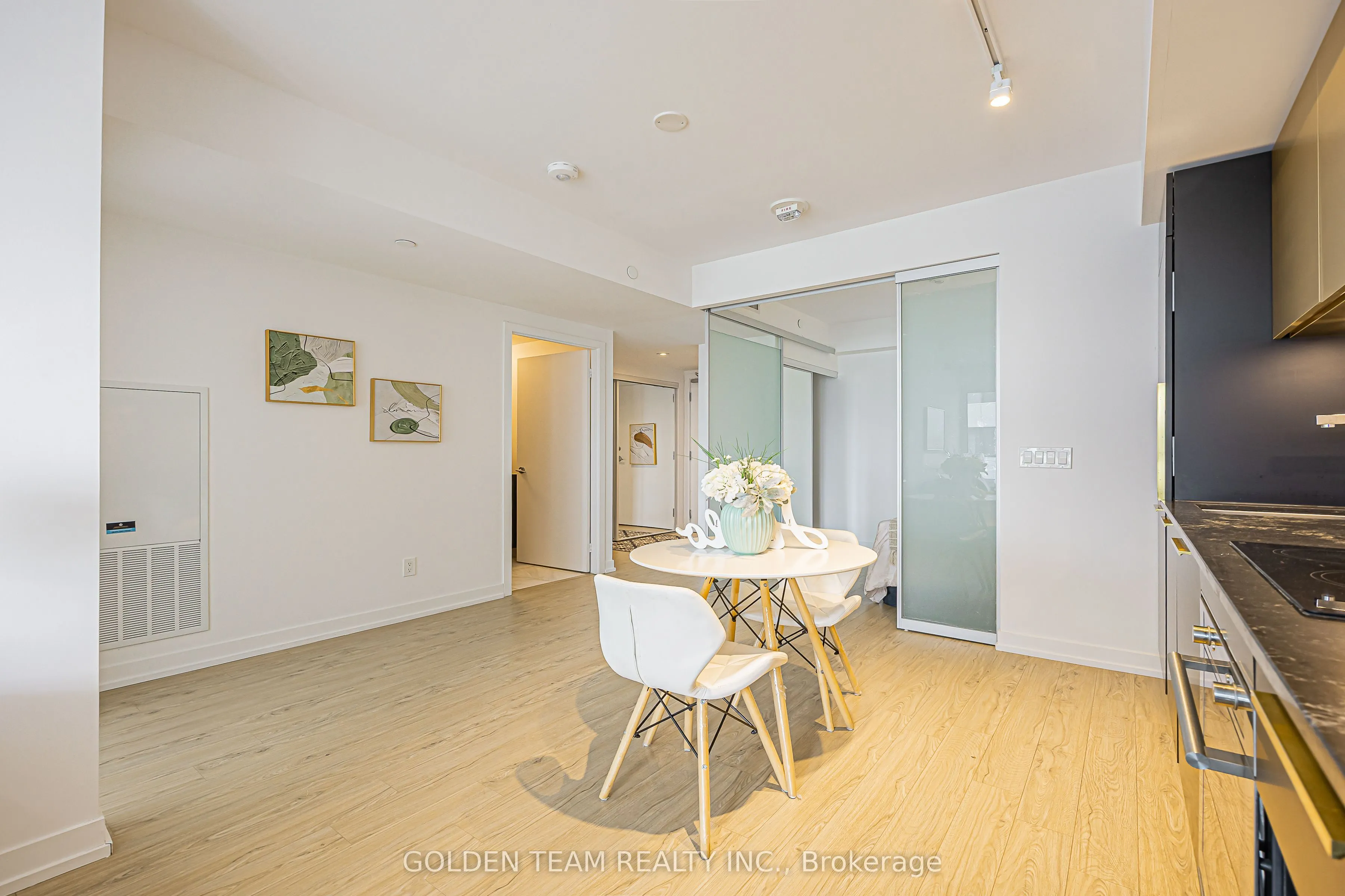 85 Wood Street #3802