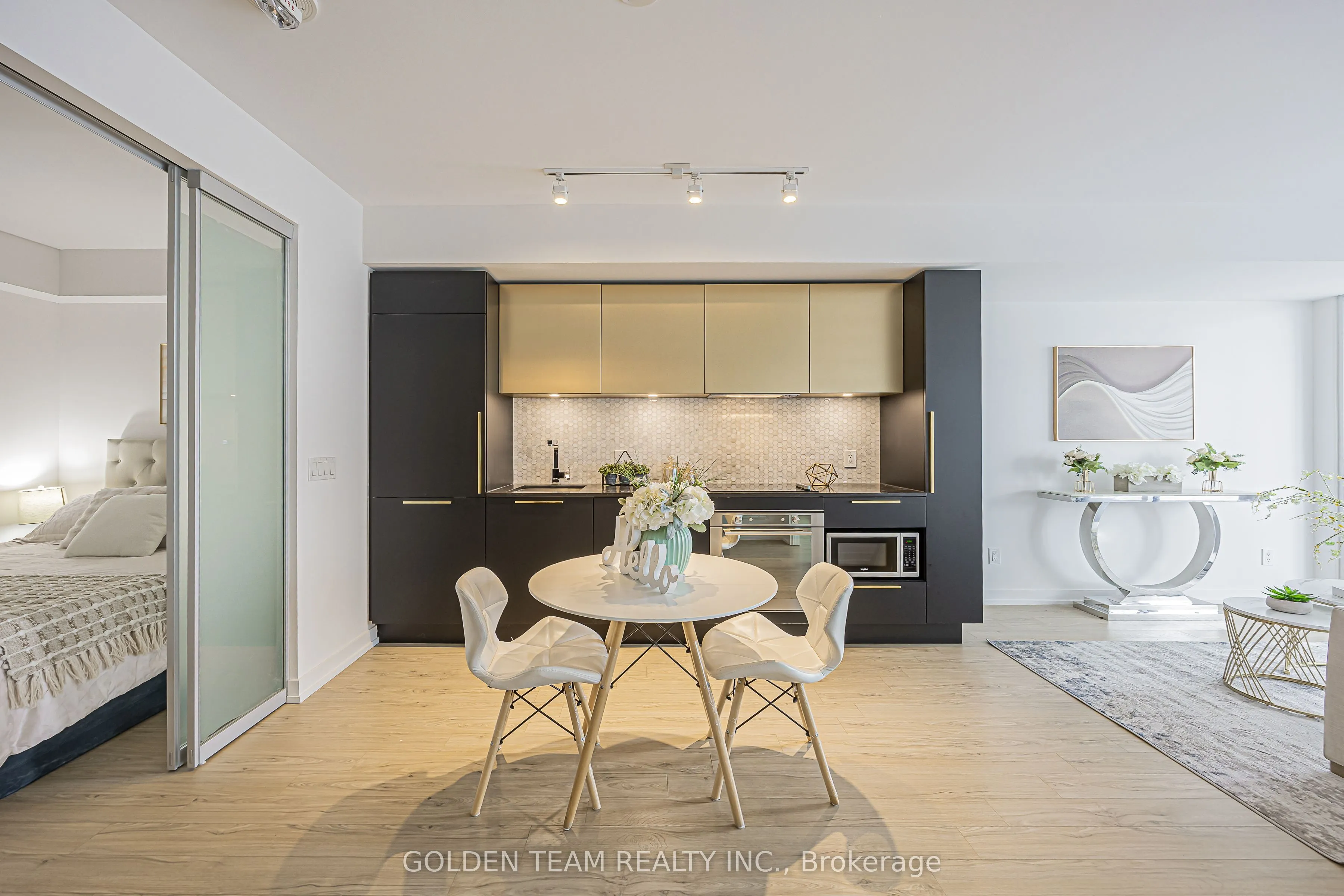 85 Wood Street #3802