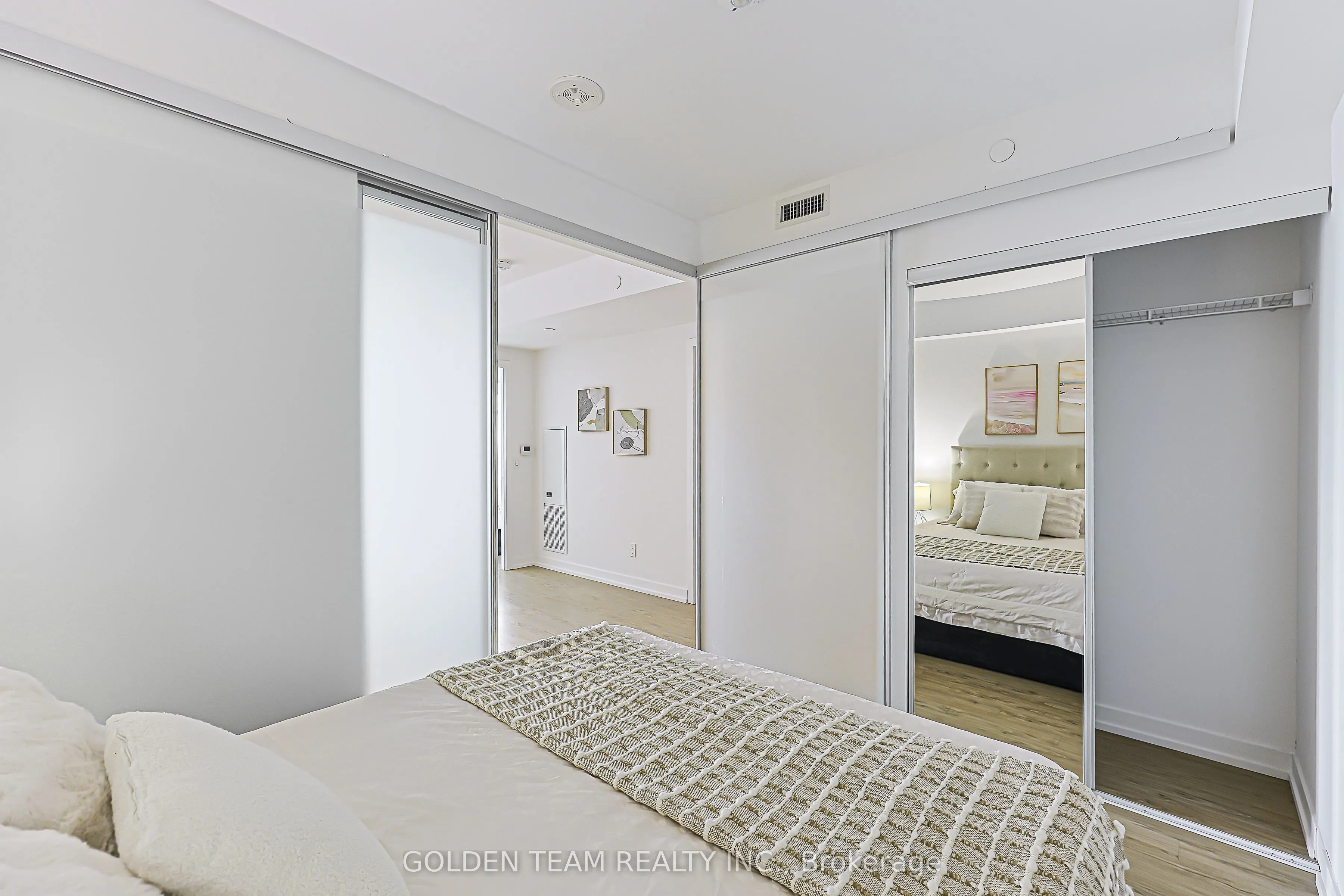 85 Wood Street #3802
