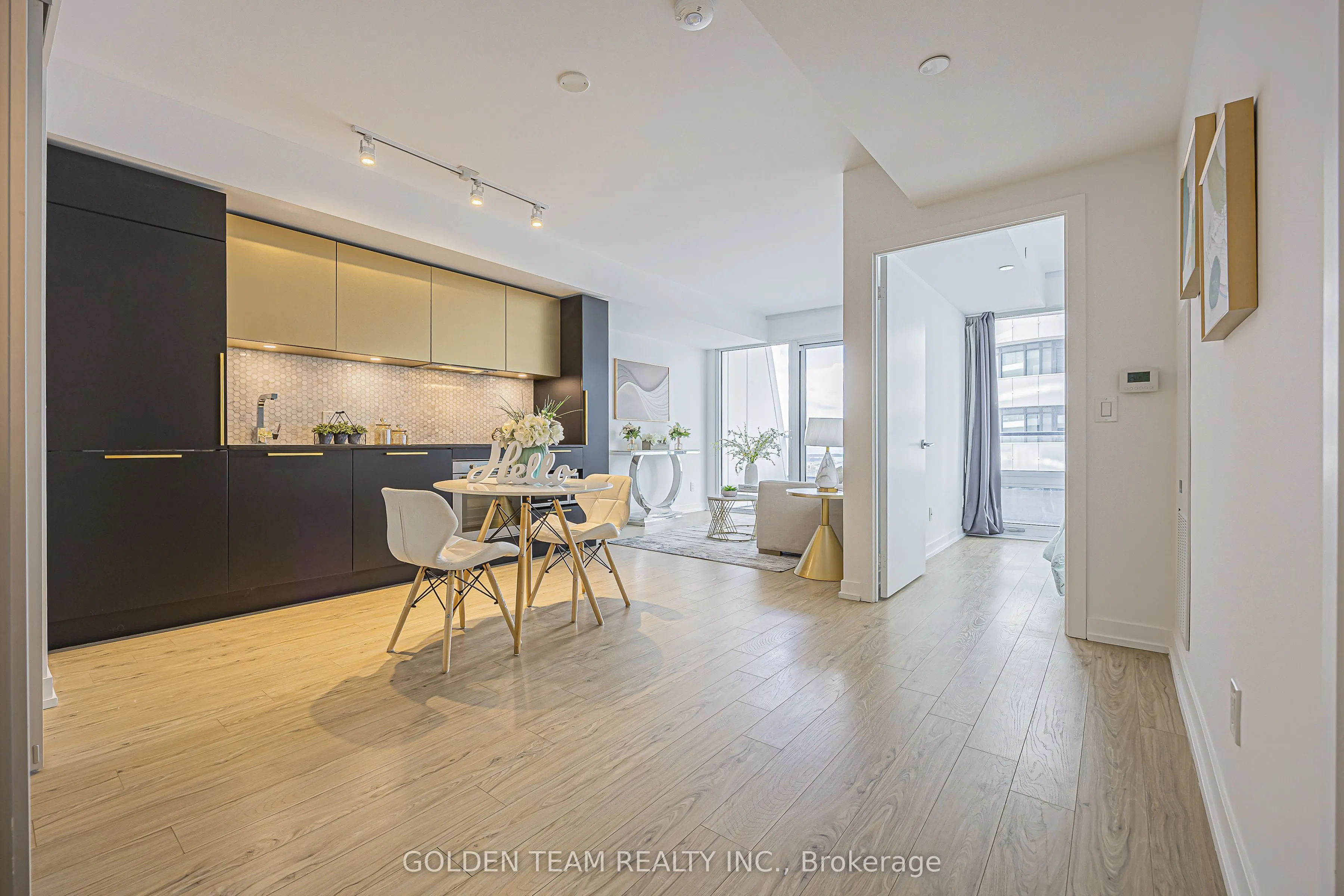 85 Wood Street #3802