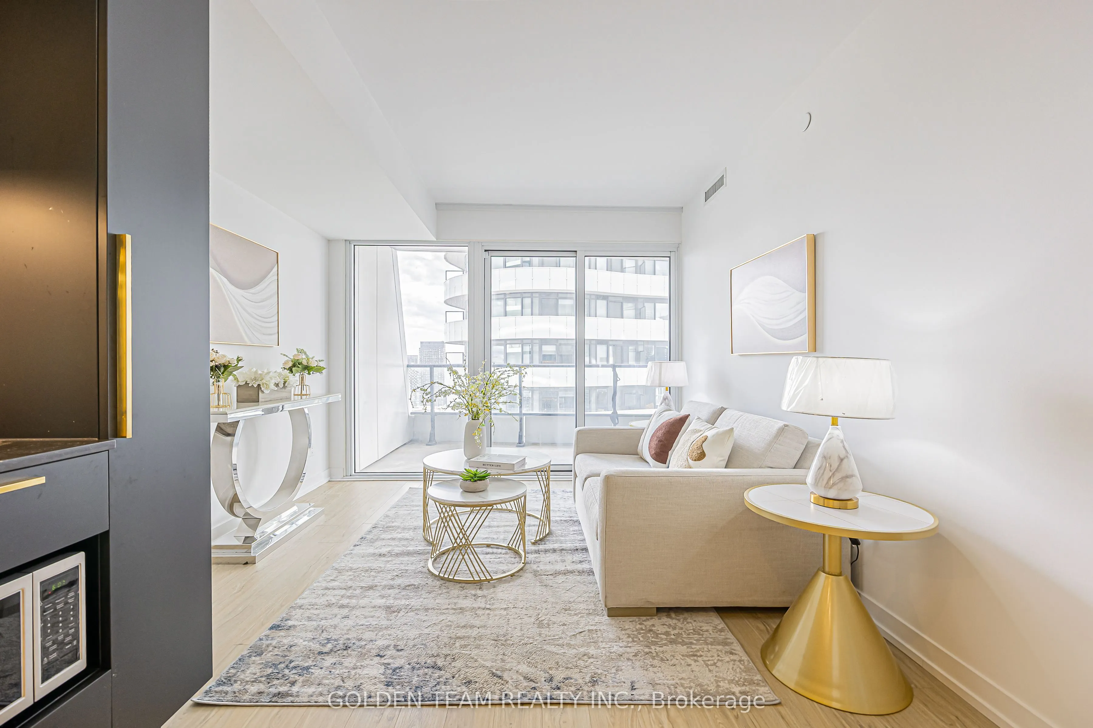 85 Wood Street #3802