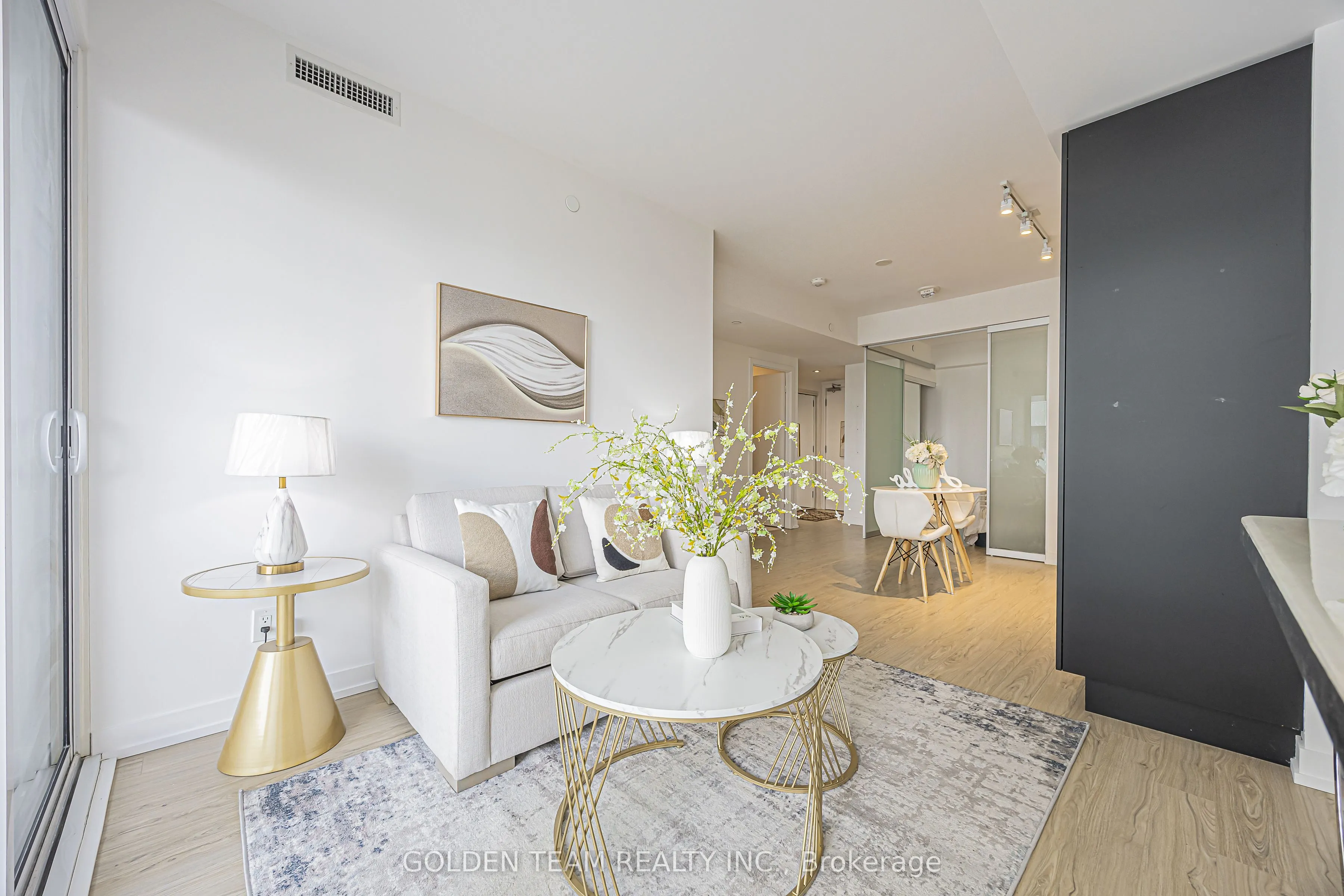 85 Wood Street #3802