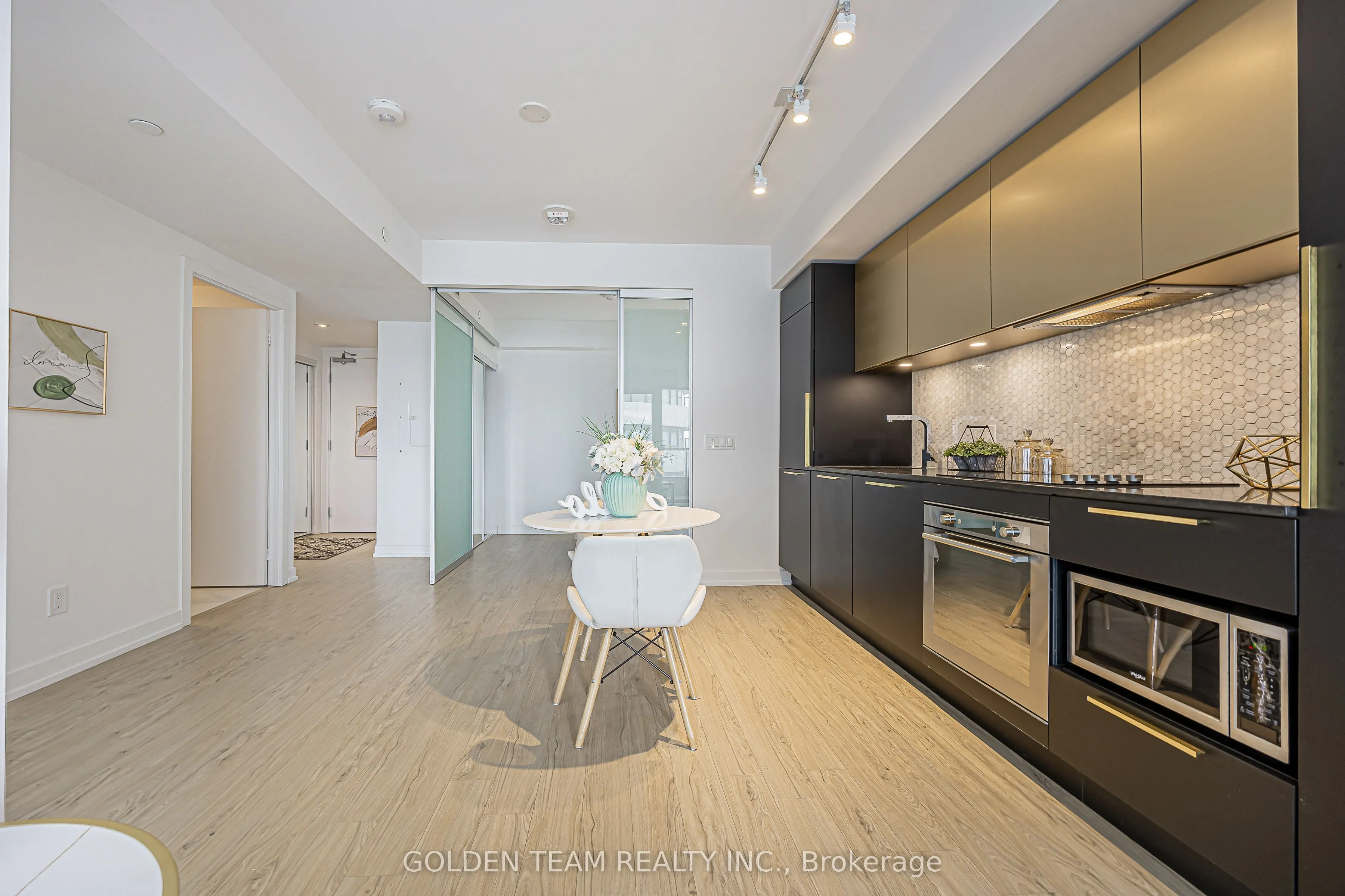 85 Wood Street #3802