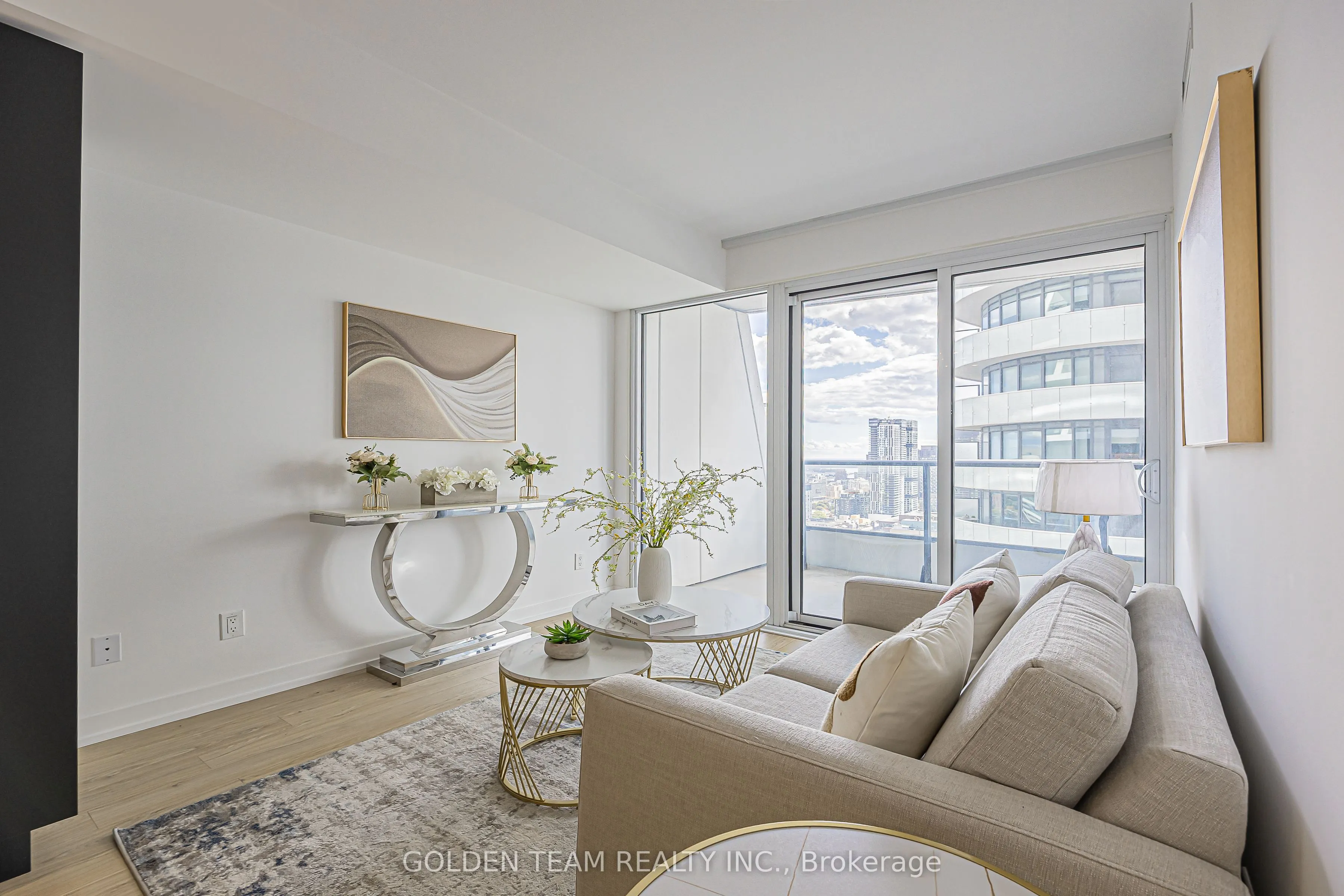 85 Wood Street #3802