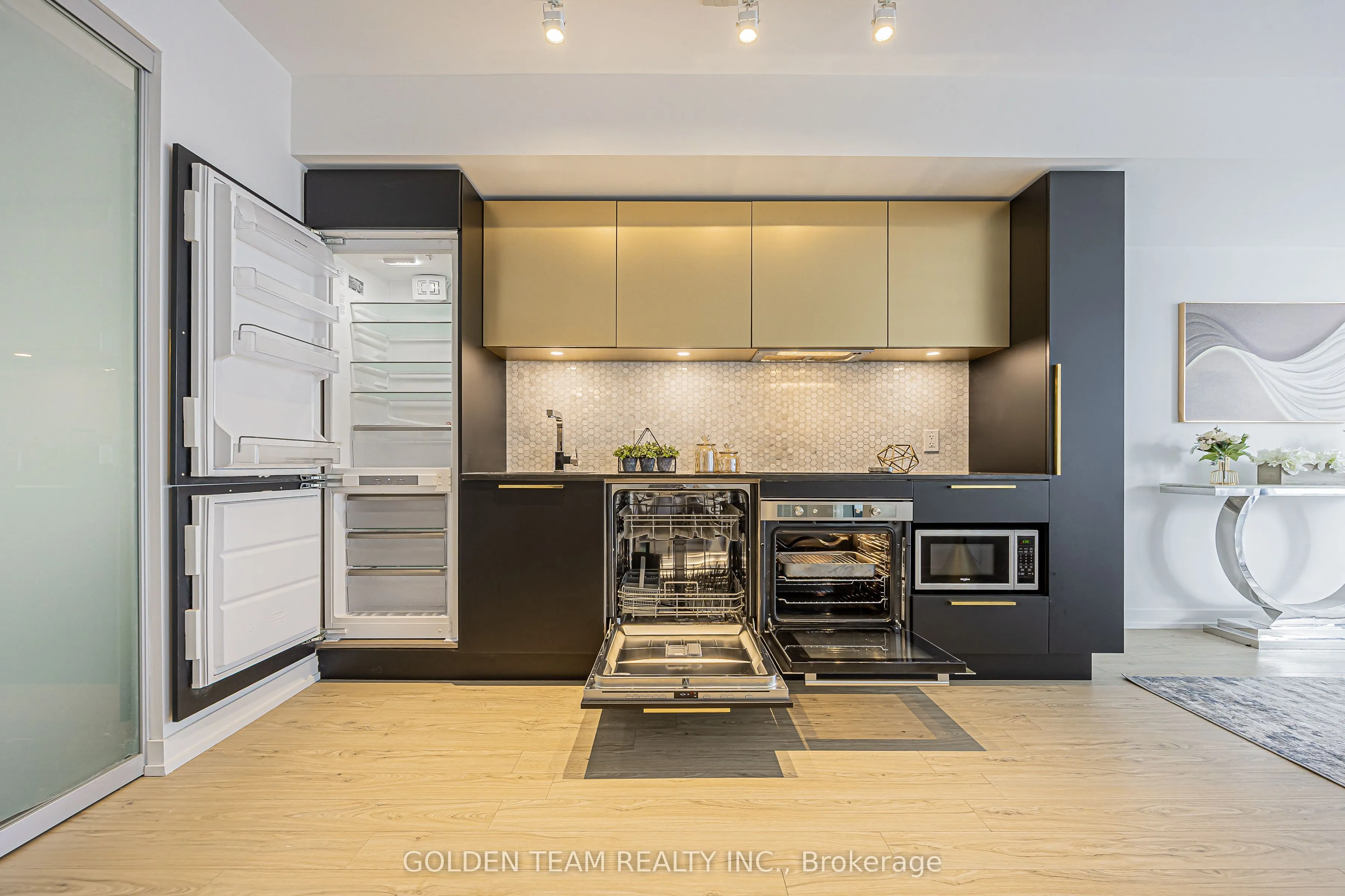 85 Wood Street #3802